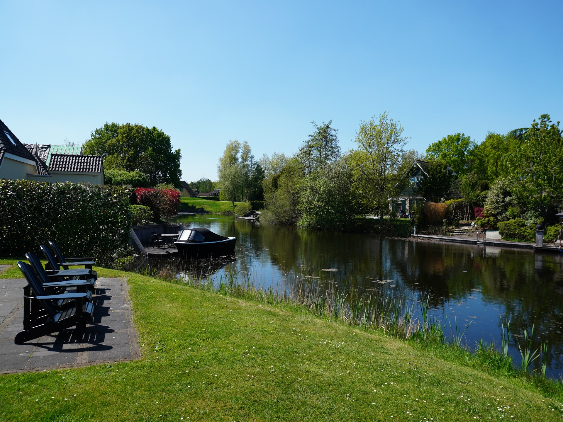 Heerd Wellness de Luxe: Vrijstaande boerderij-villa aan het water in Groningen - foto 18