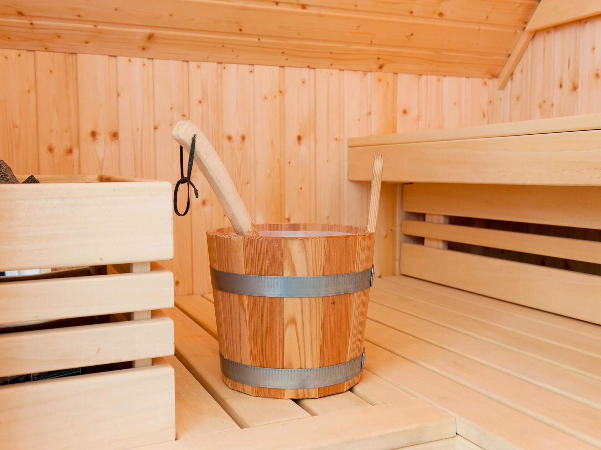 Heerd Wellness de Luxe: Vrijstaande boerderij-villa aan het water in Groningen - foto 27