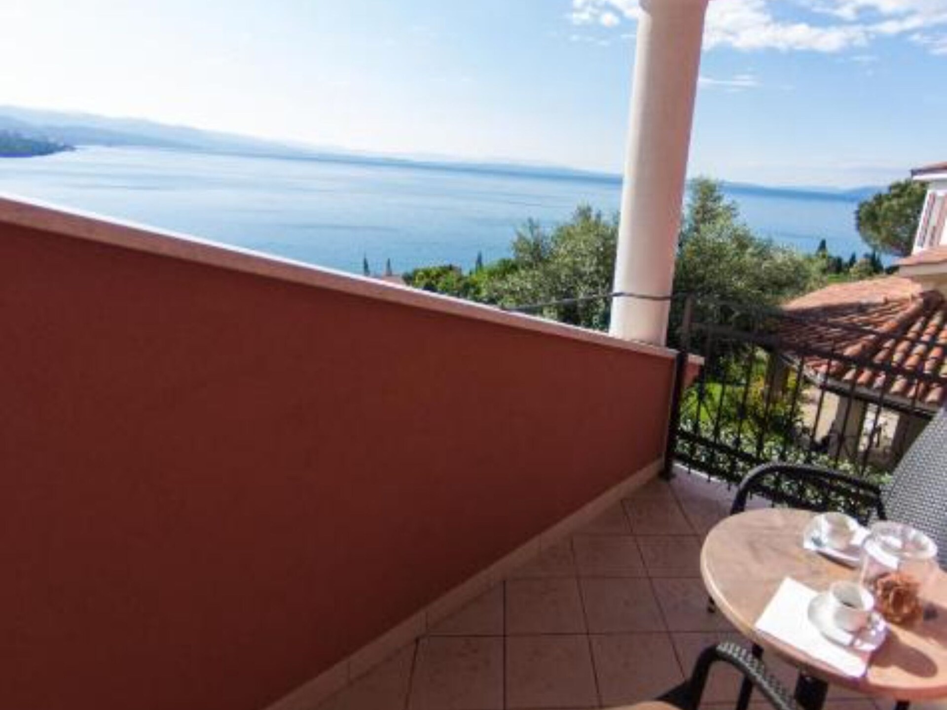 Ruim appartement aan zee in Opatija met 3 slaapkamers - foto 17