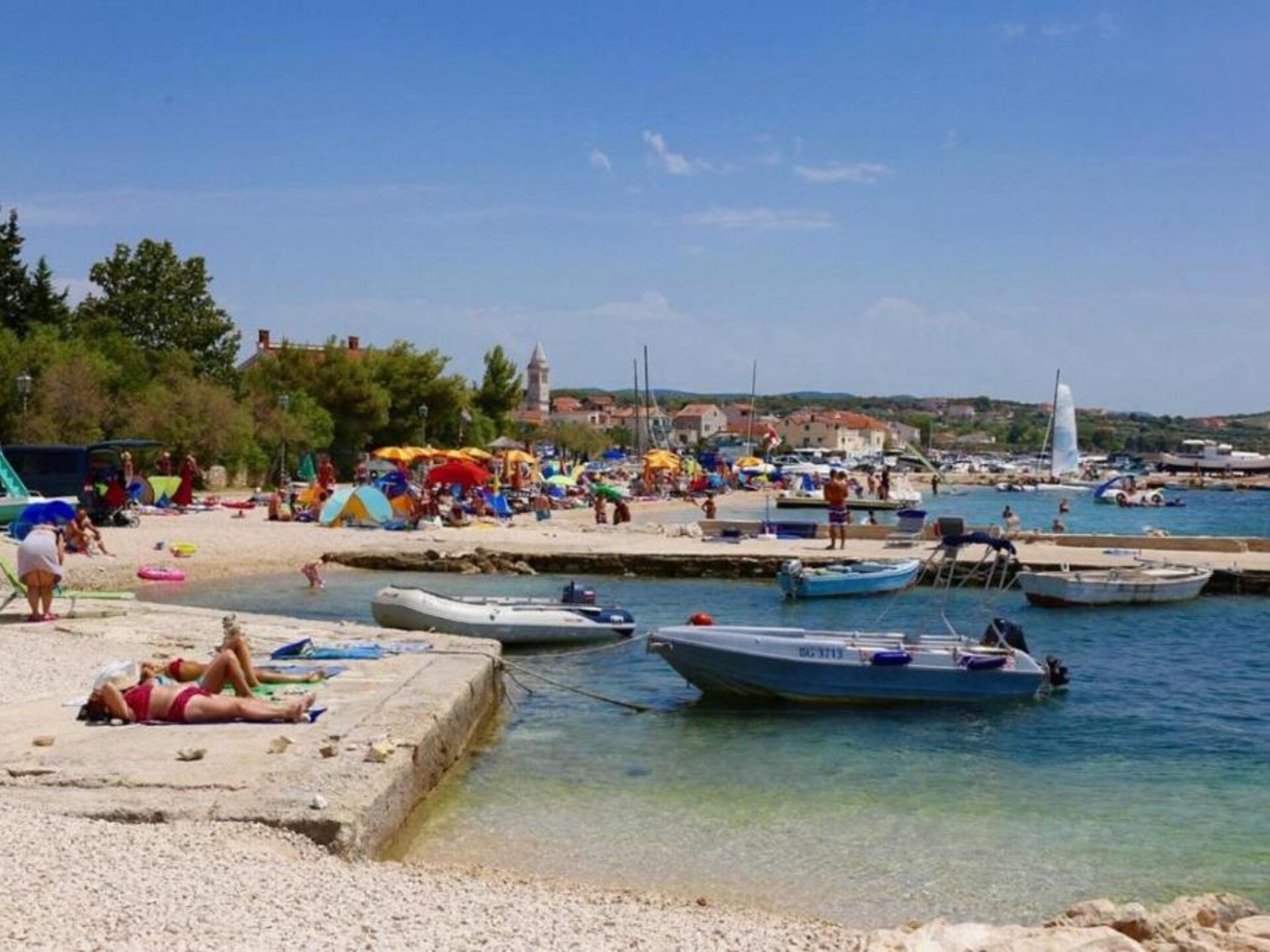 Knusse stacaravan met hot tub op 200 meter van het strand in Pakoštane - foto 11