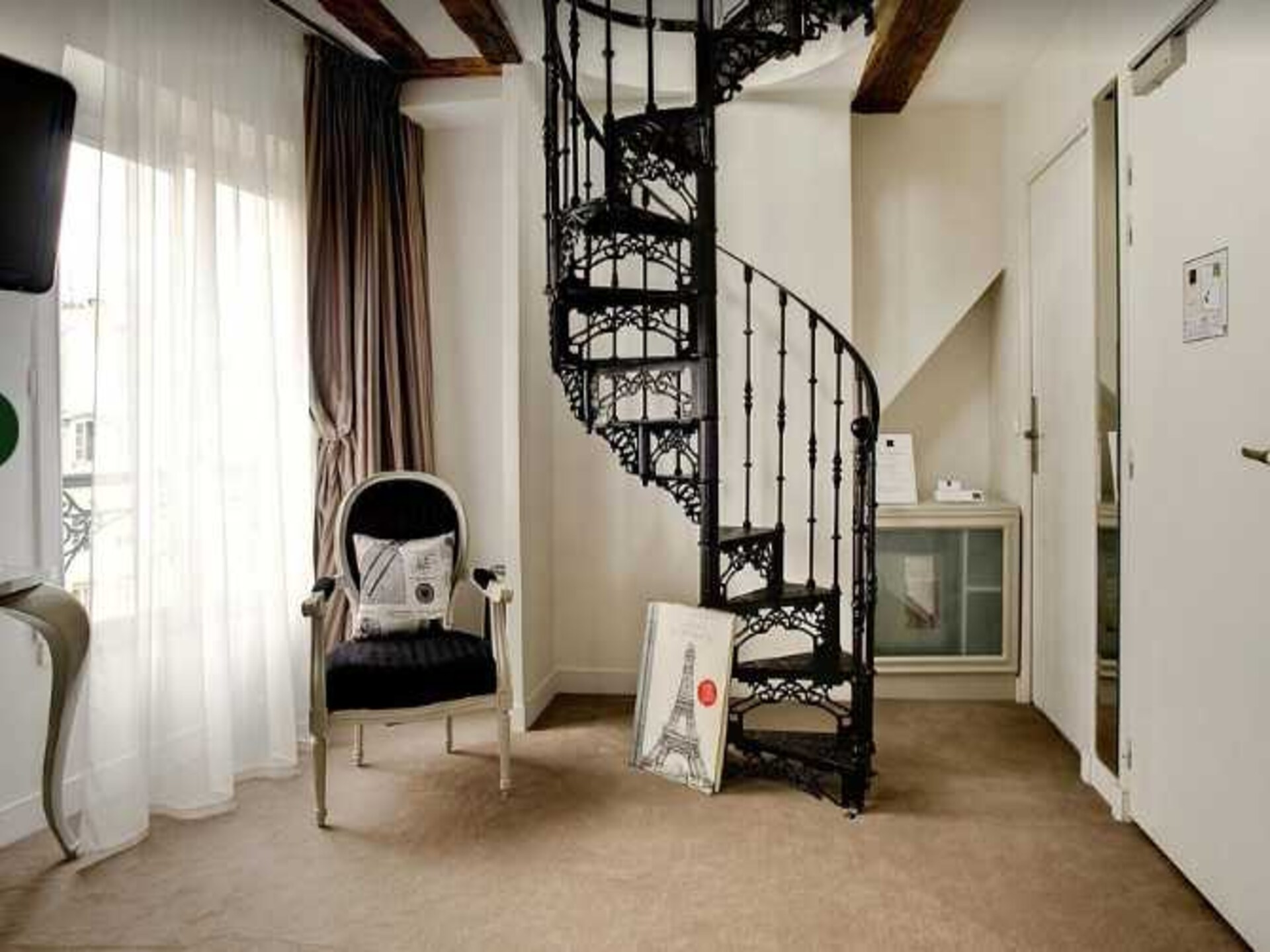 Intieme luxe kamer aan de Seine, op 3 minuten van het Louvre - foto 7