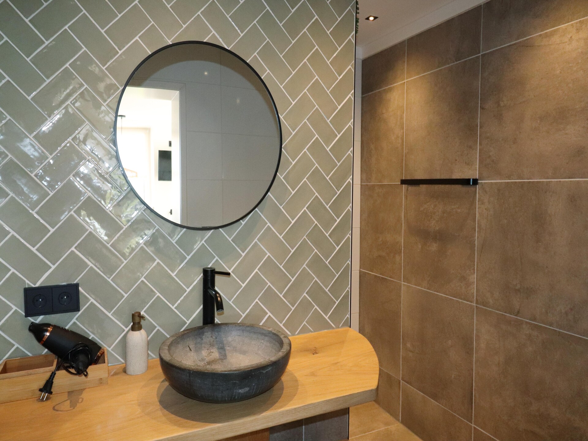 Stijlvol appartement in Friese landerijen met panoramisch uitzicht - foto 9