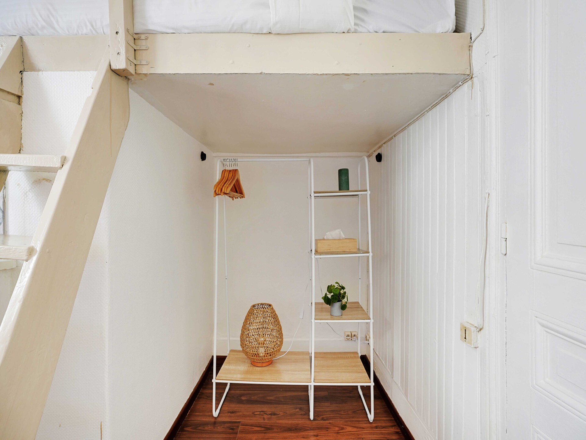 Lichte studio met terras in het 17e arrondissement van Parijs - foto 23