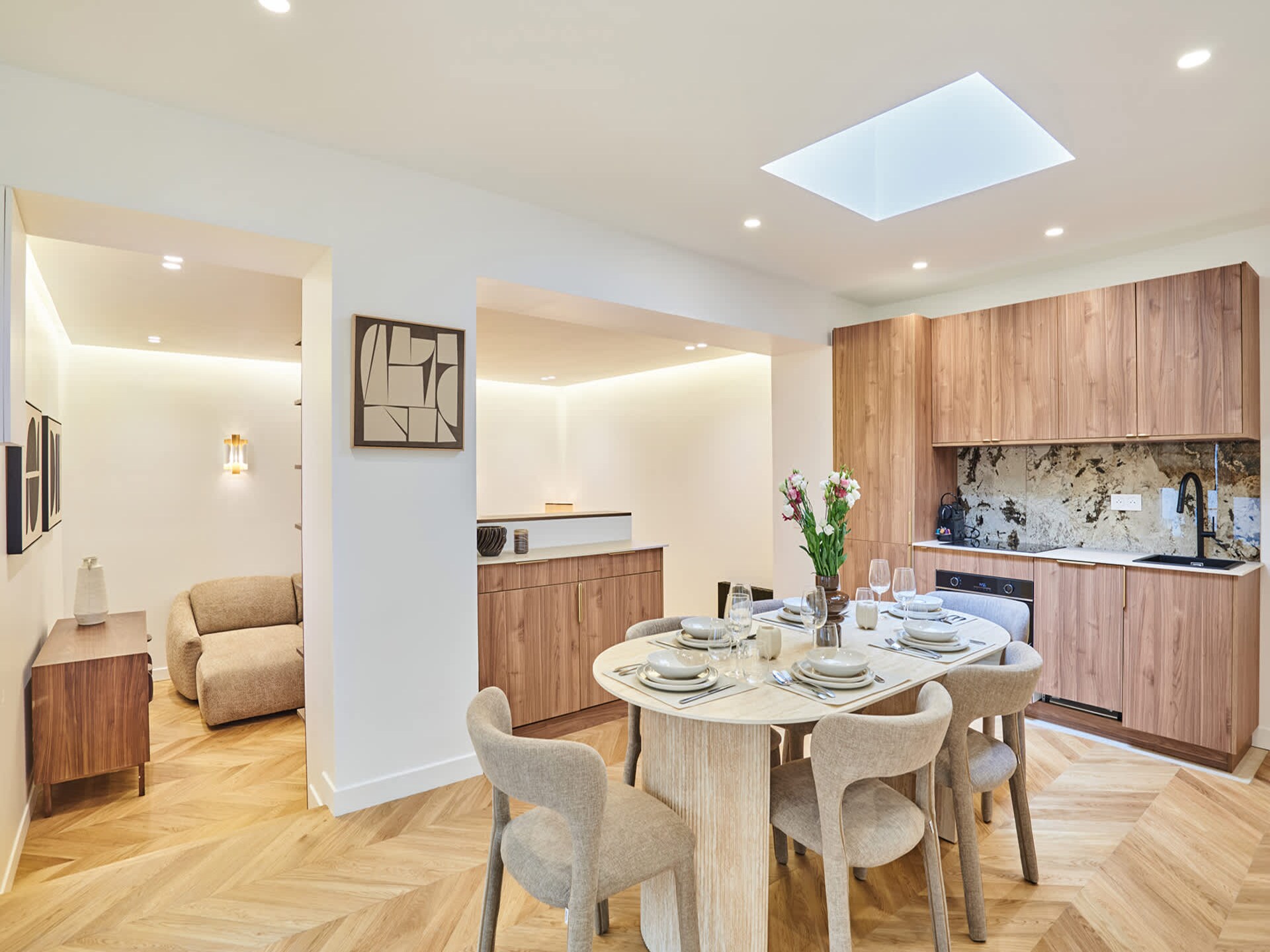 Ruim appartement voor 6 aan Canal Saint-Martin, 10e arrondissement - foto 2