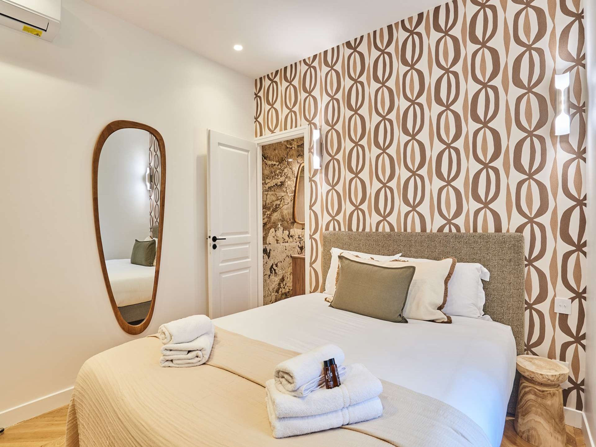 Ruim appartement voor 6 aan Canal Saint-Martin, 10e arrondissement - foto 15