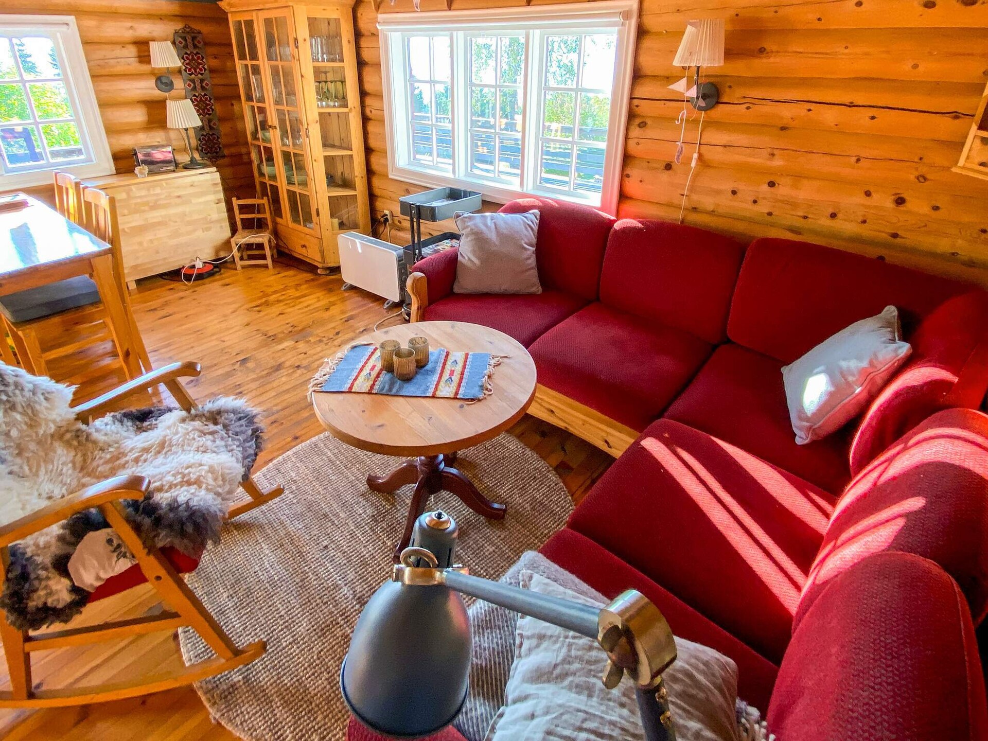 Authentiek vakantiehuis met fjordzicht en houtkachel bij Leksvik - foto 17