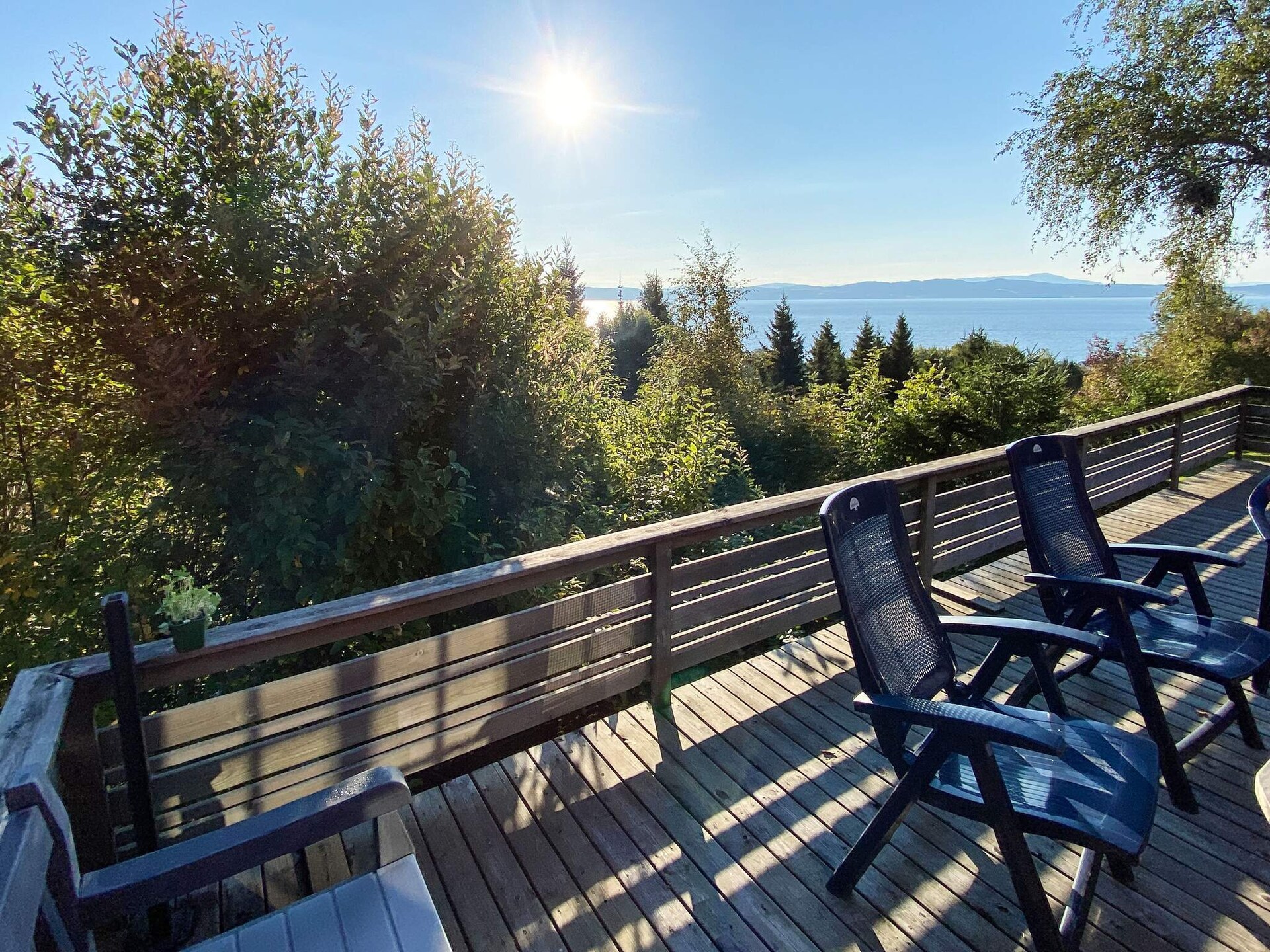 Authentiek vakantiehuis met fjordzicht en houtkachel bij Leksvik - foto 37