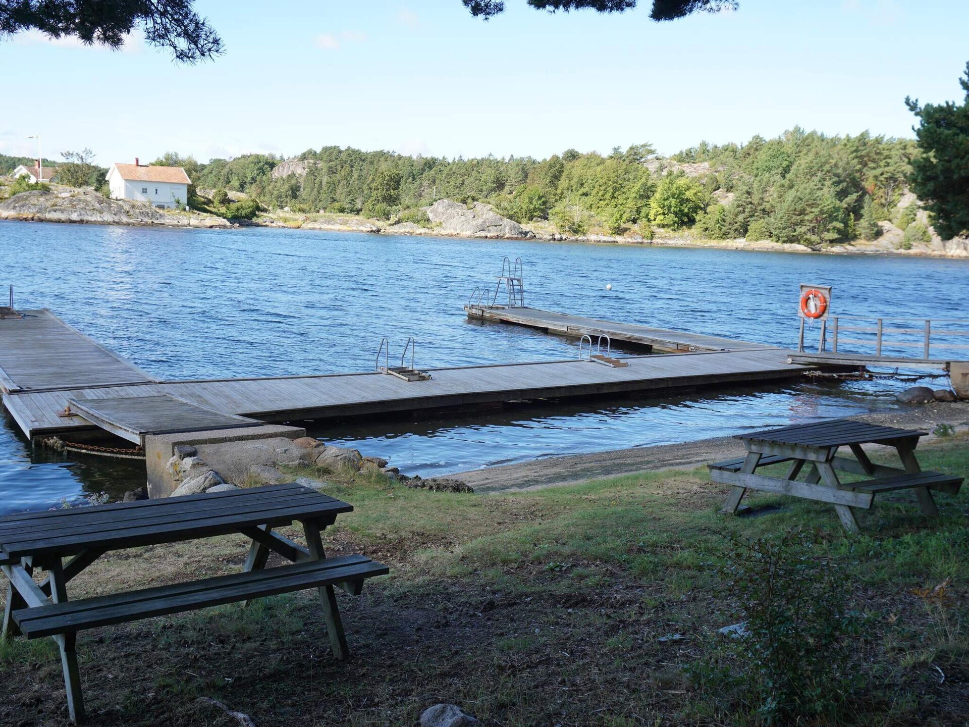 Zonnig vakantiehuis aan de golfbaan op 250m van zee in Strömstad - foto 10