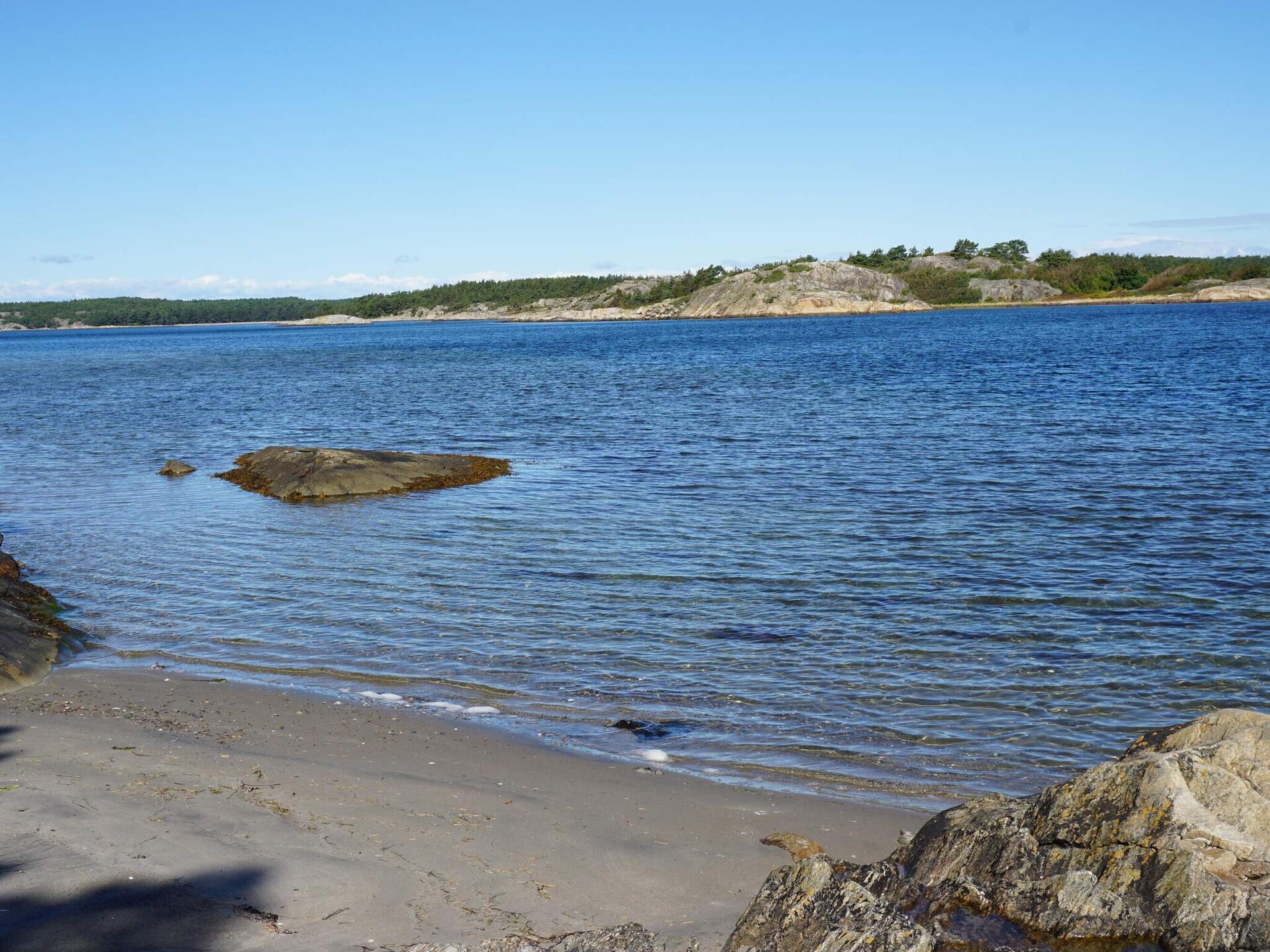 Zonnig vakantiehuis aan de golfbaan op 250m van zee in Strömstad - foto 12
