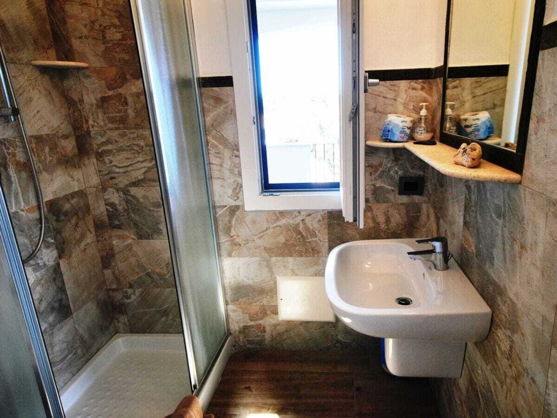 Modern appartement met zwembad, 1 km van centrum Sarzana - foto 10