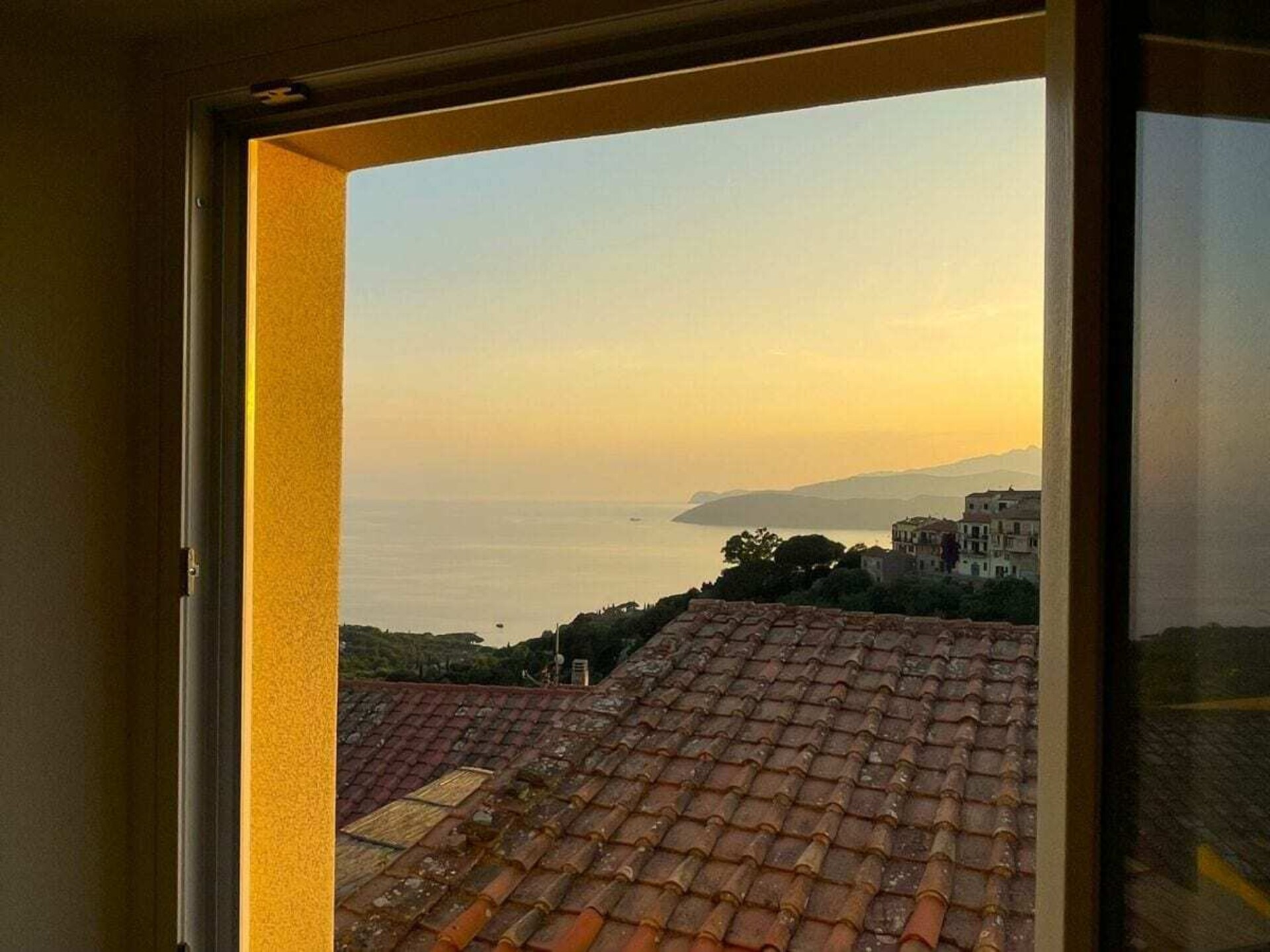 Gerenoveerd juweeltje in hartje Capoliveri met uitzicht op de Golfo Stella - foto 3