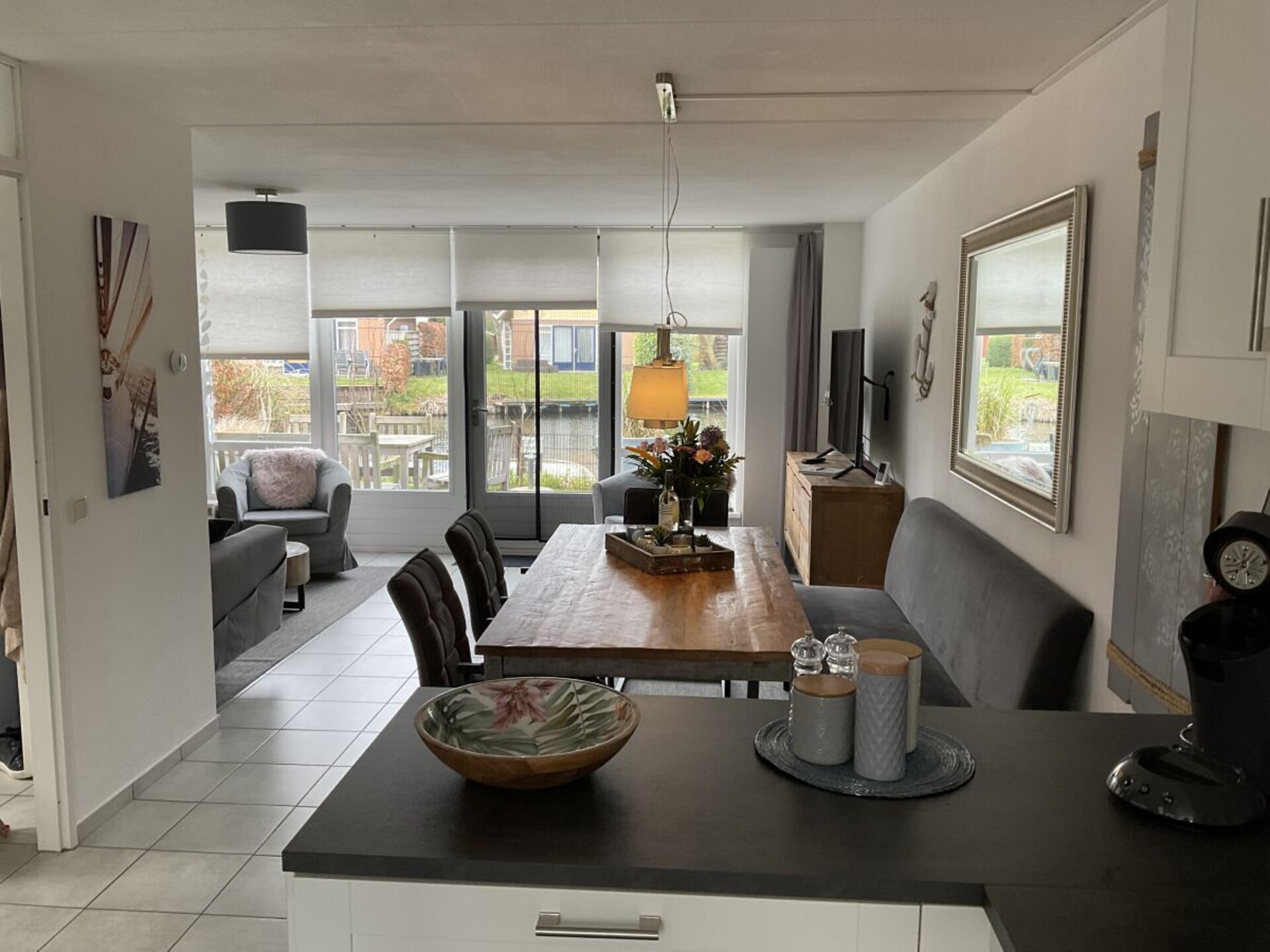 Modern vakantiehuis aan het IJsselmeer met strandtuin en eigen aanlegsteiger - foto 11