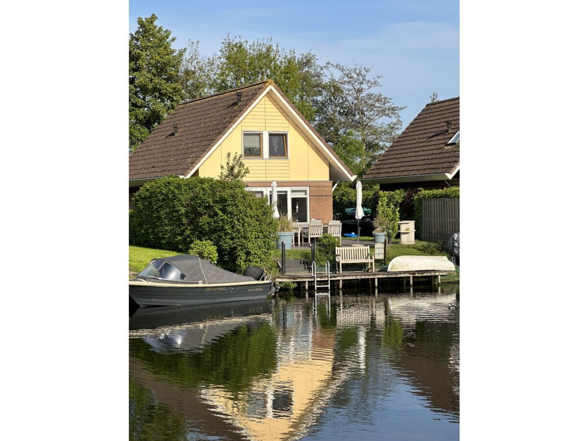 Modern vakantiehuis aan het IJsselmeer met strandtuin en eigen aanlegsteiger - foto 12