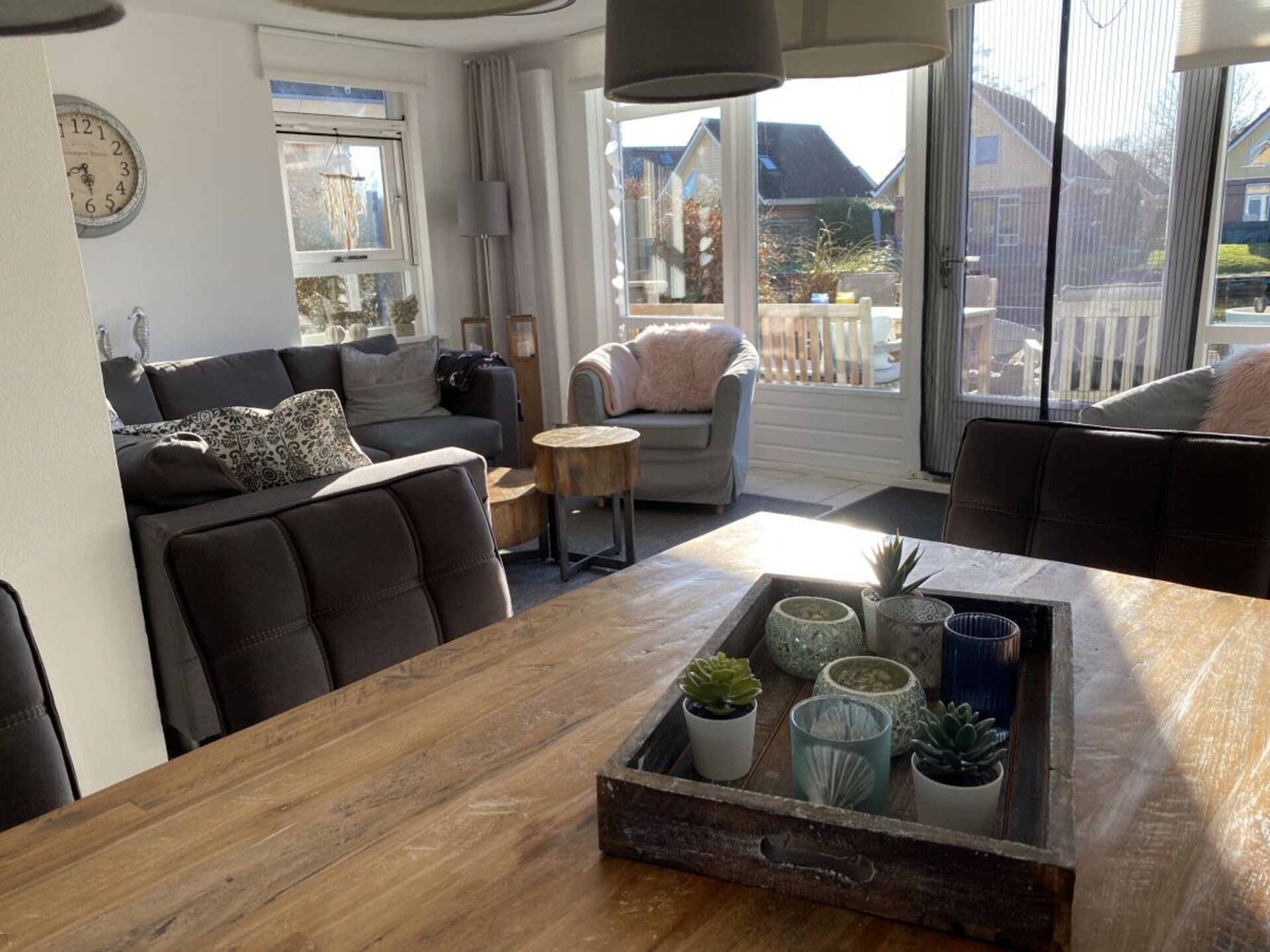 Modern vakantiehuis aan het IJsselmeer met strandtuin en eigen aanlegsteiger - foto 17