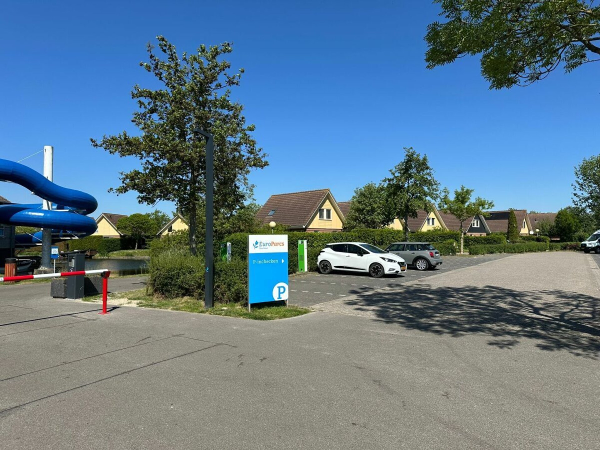 Modern vakantiehuis aan het IJsselmeer met strandtuin en eigen aanlegsteiger - foto 22