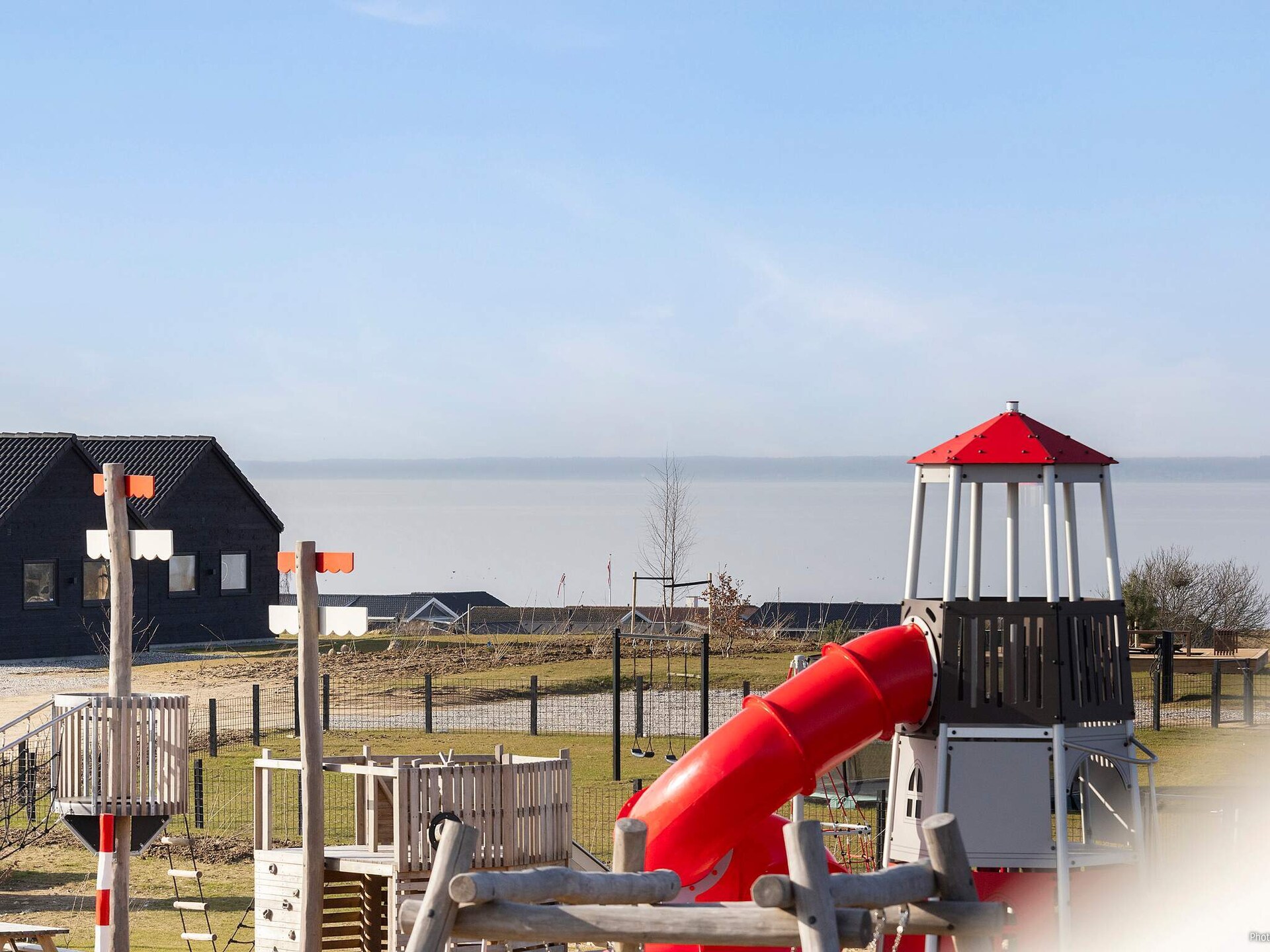 Groots vakantiehuis met zwembad en activiteitenruimte nabij strand Bogense - foto 8
