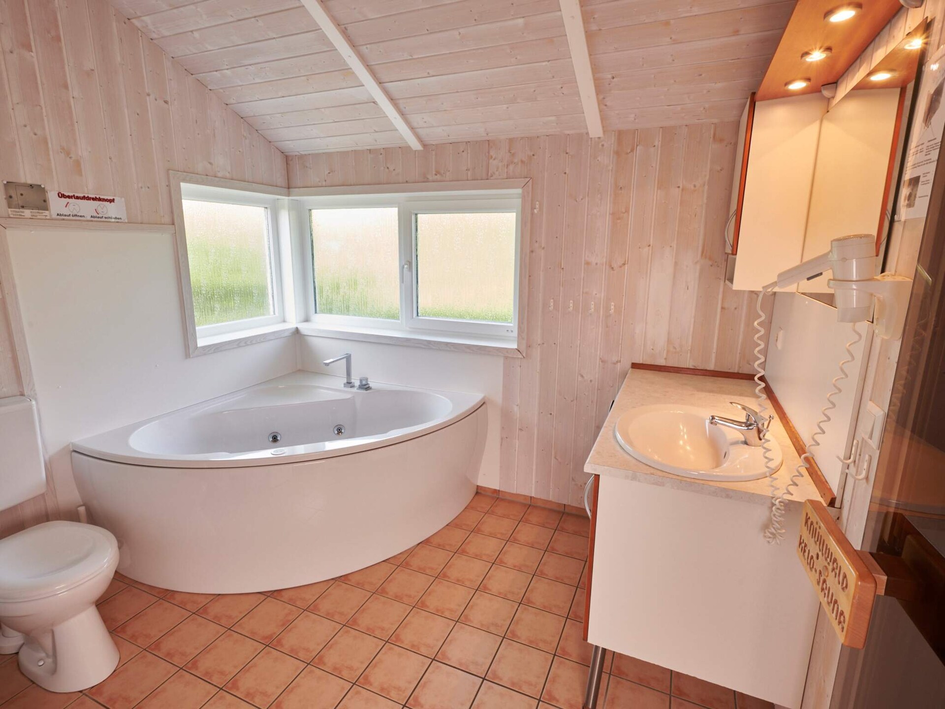 Vrijstaand vakantiehuis in Deense stijl met sauna, whirlpool en uitzicht op zee - foto 5