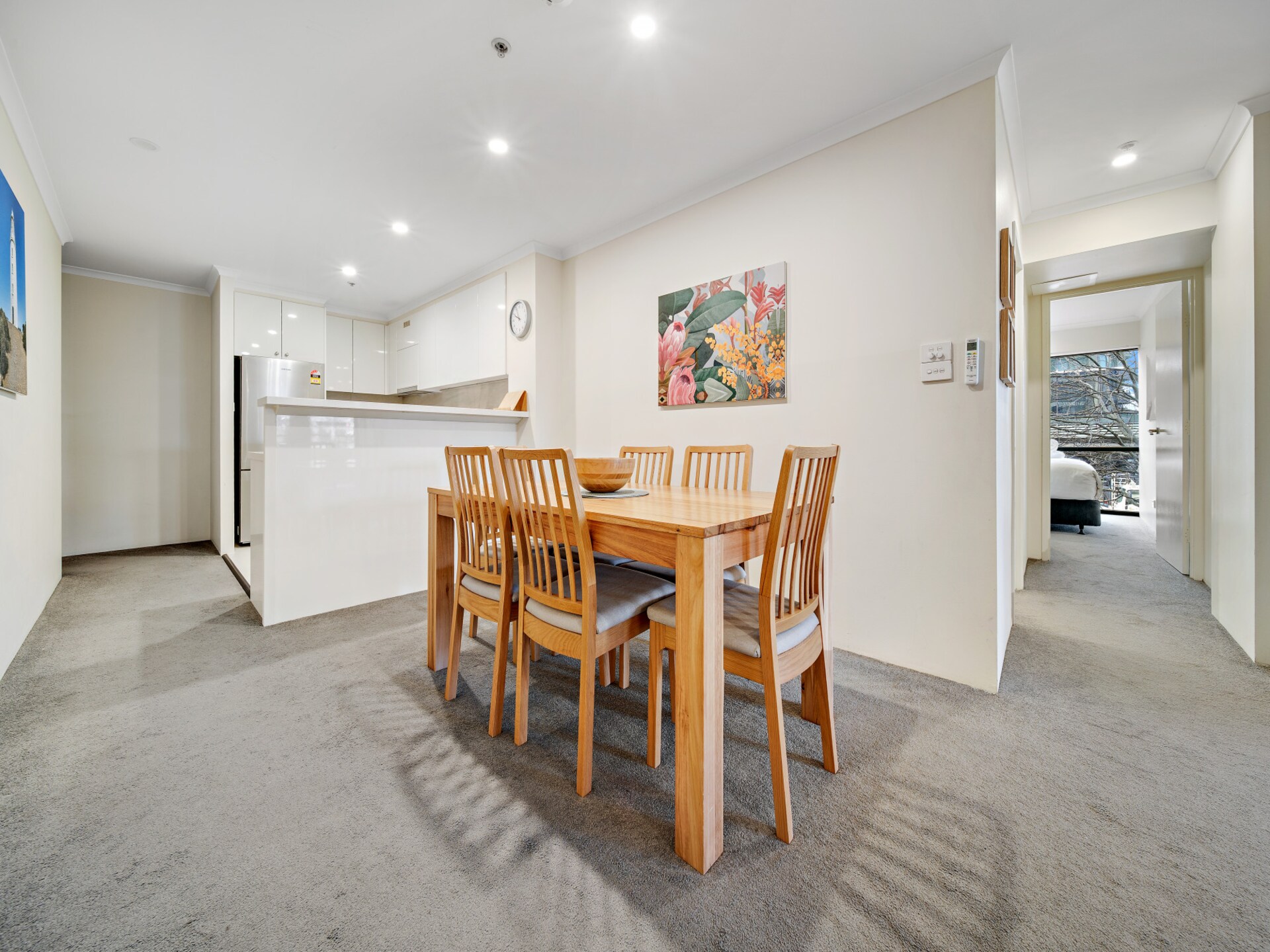 Modern 2-slaapkamer appartement met zwembad & spa in bruisend Braddon - foto 10