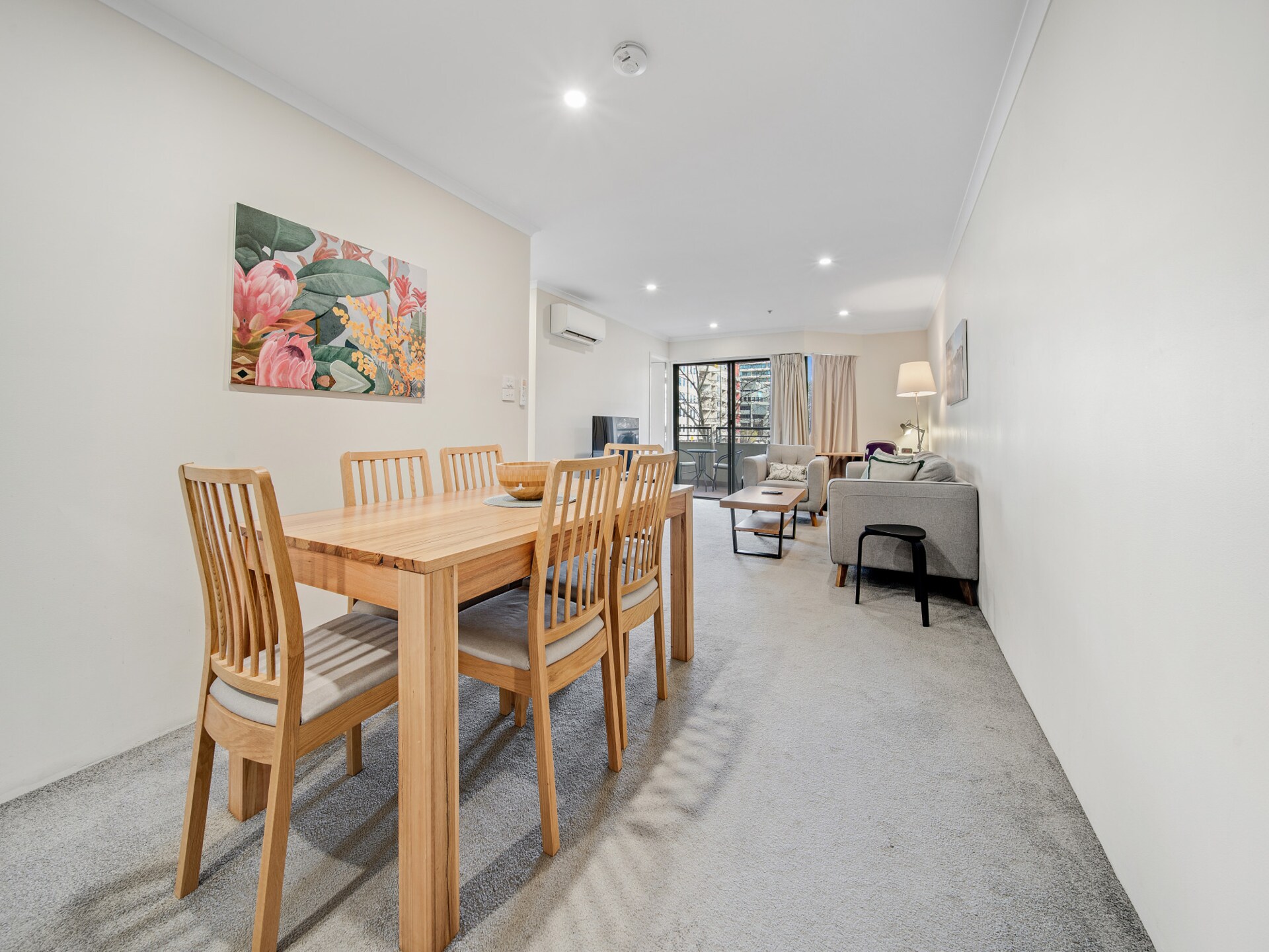 Modern 2-slaapkamer appartement met zwembad & spa in bruisend Braddon - foto 11