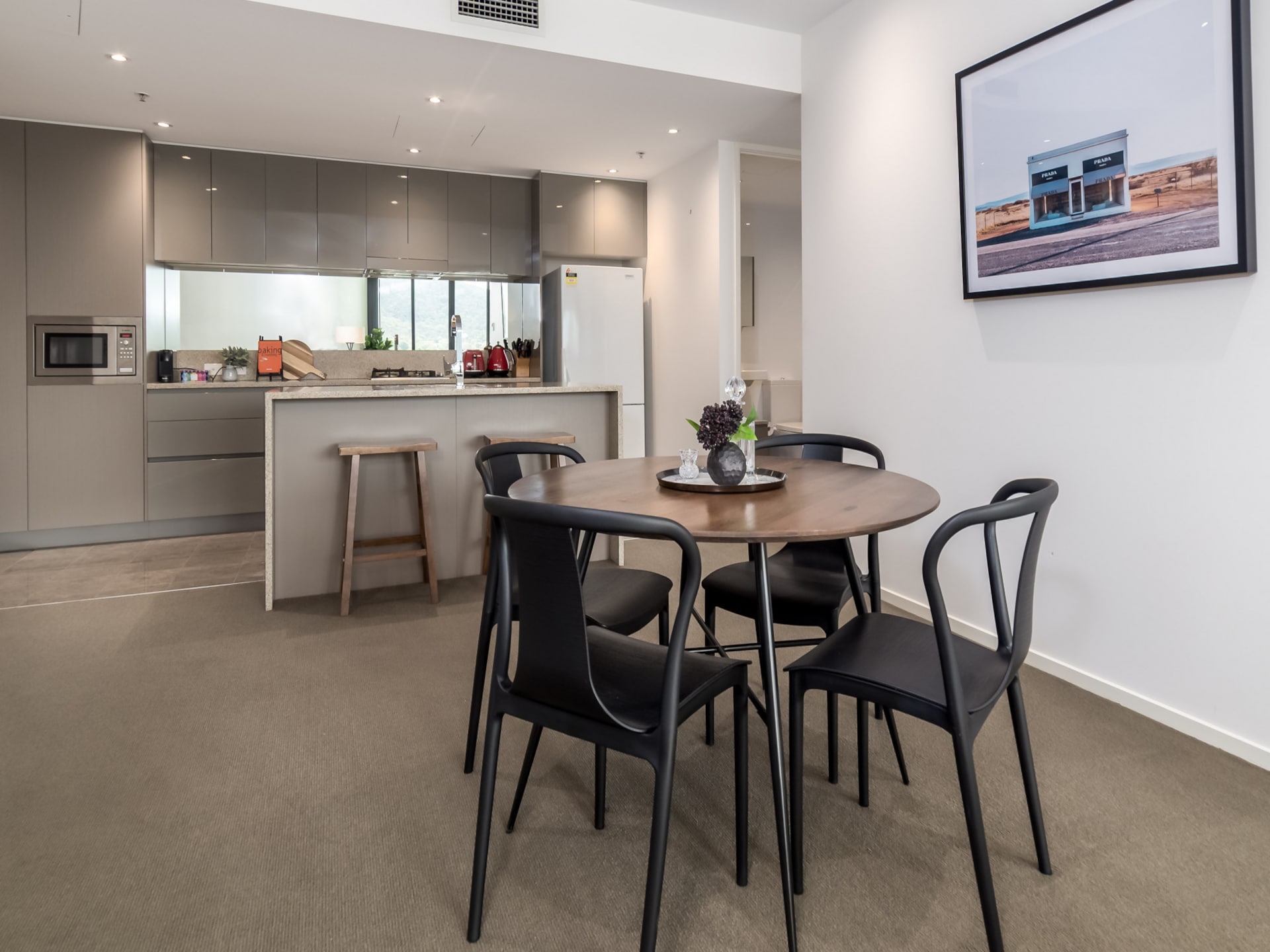 Luxe appartement met panoramisch uitzicht op Mount Ainslie en de stad - foto 6