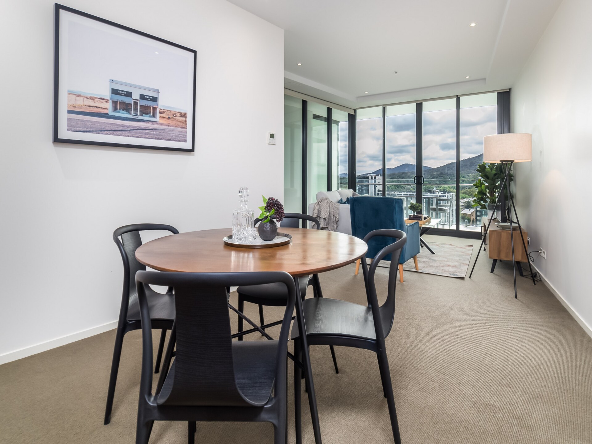 Luxe appartement met panoramisch uitzicht op Mount Ainslie en de stad - foto 9