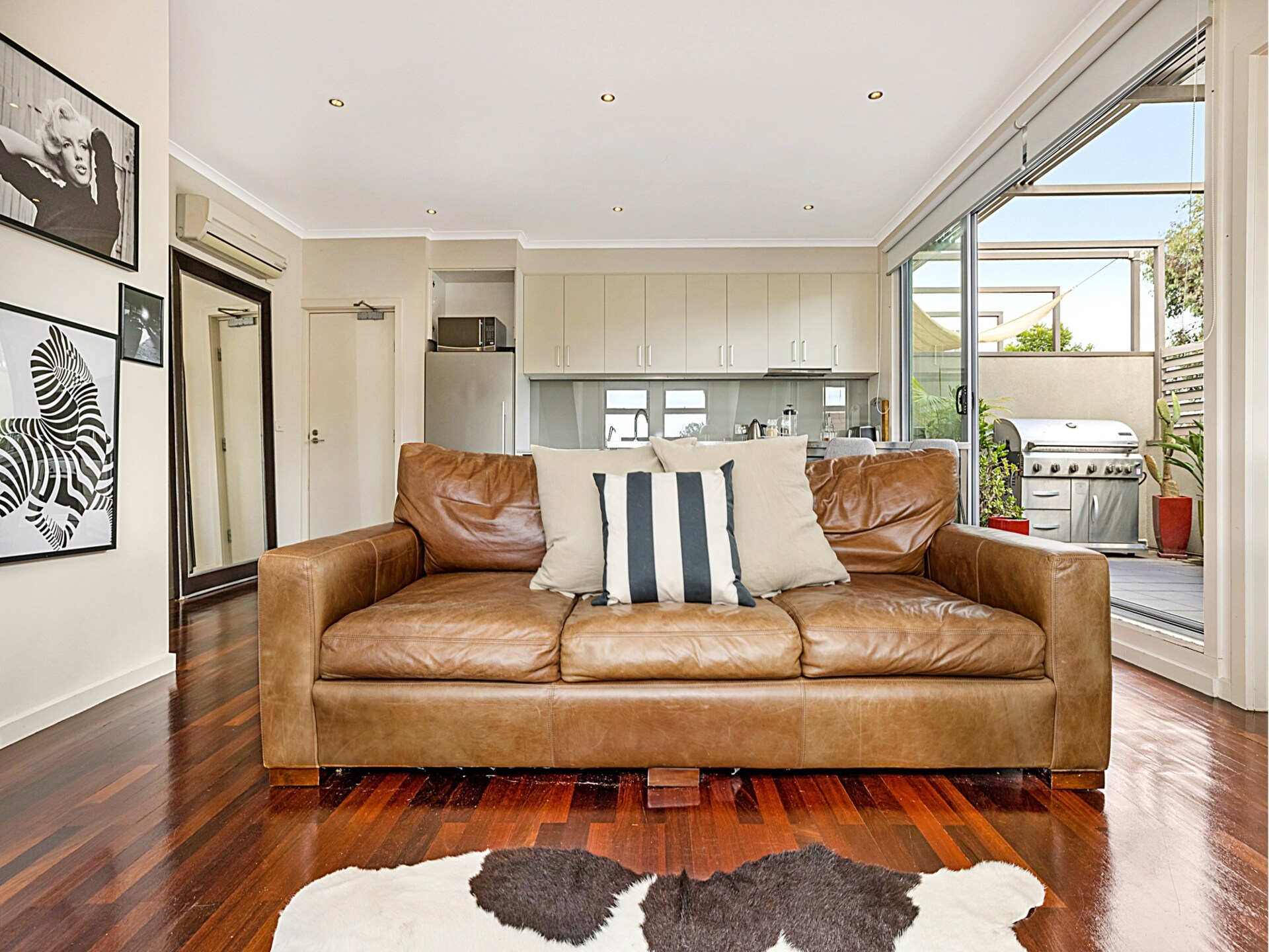 Licht appartement in Northcote met barbecue-terras - foto 11