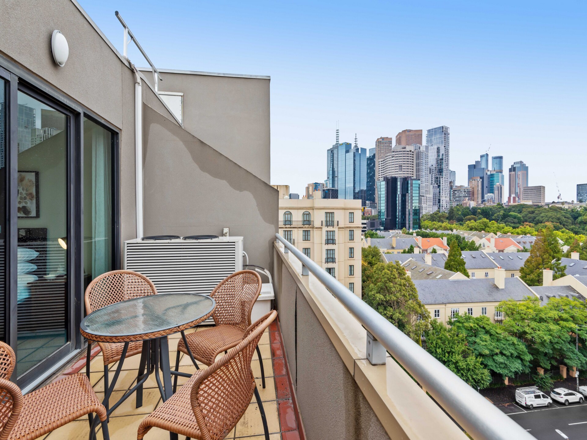 Ruim 3-slaapkamer appartement naast de MCG in East Melbourne - foto 11
