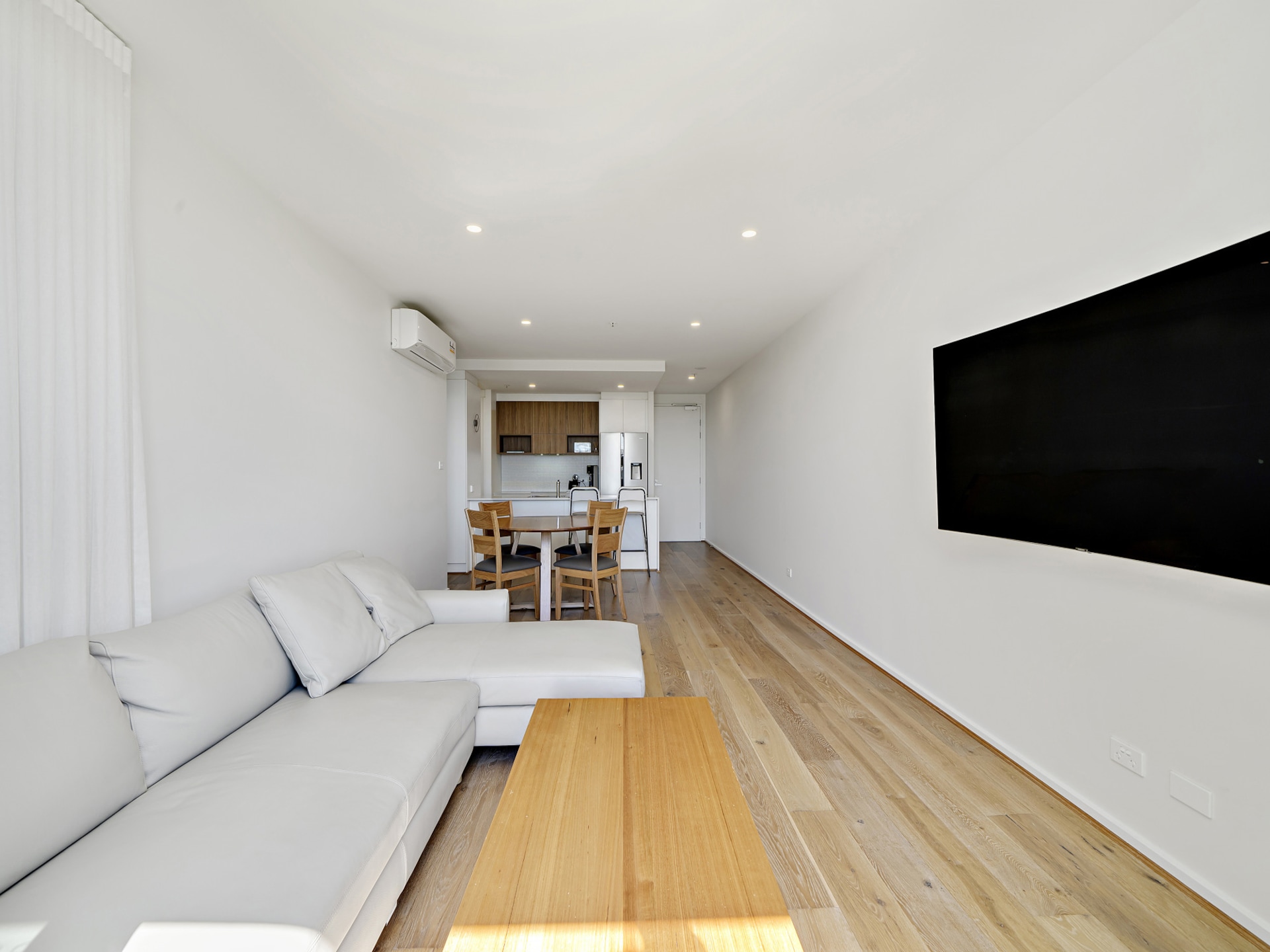 Modern appartement in Phillip met zwembad en fitness - foto 9