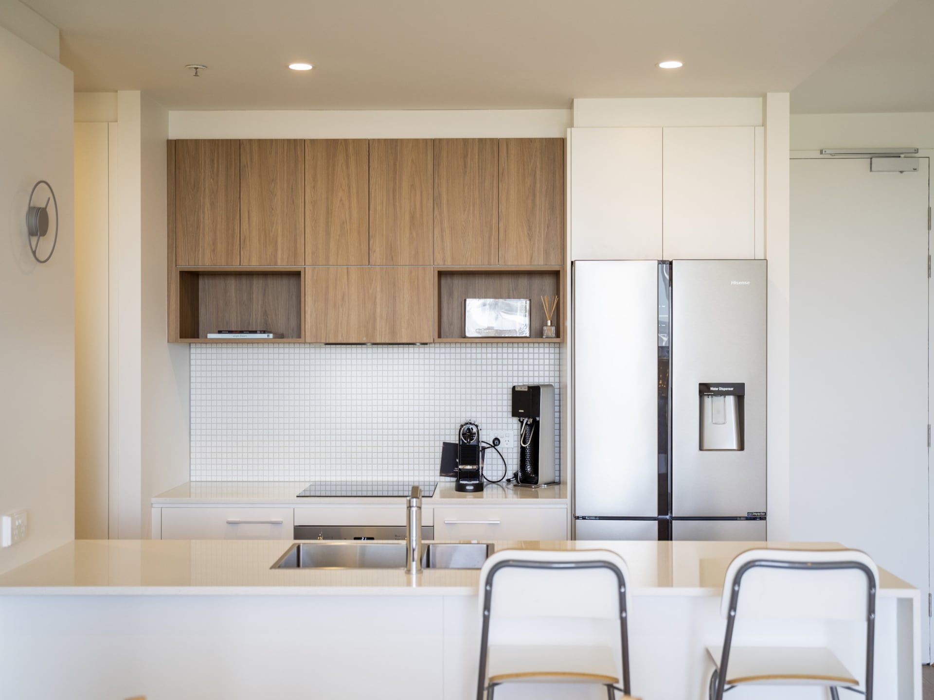 Modern appartement in Phillip met zwembad en fitness - foto 11