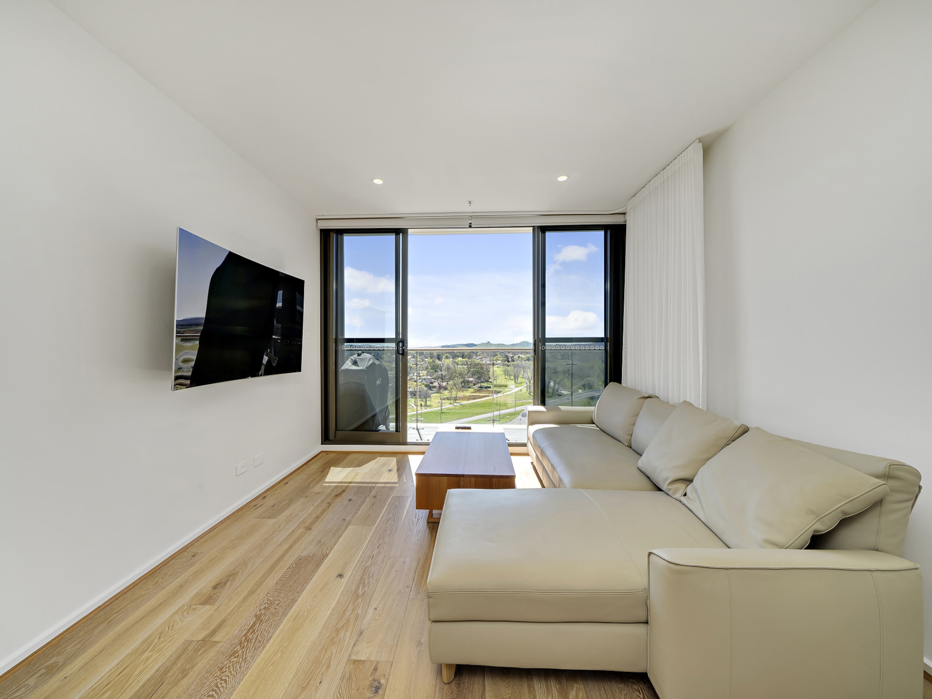 Modern appartement in Phillip met zwembad en fitness - foto 16