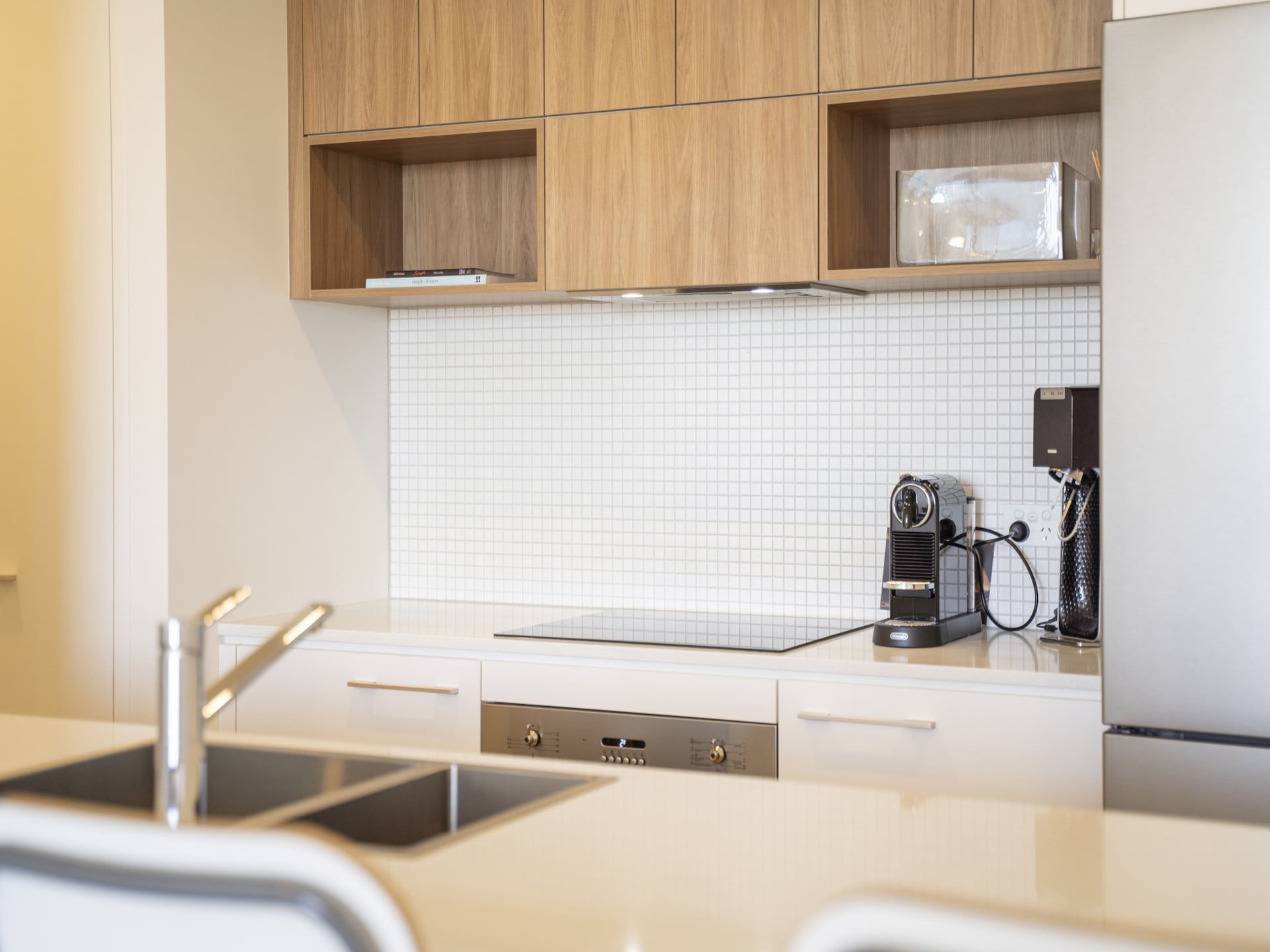 Modern appartement in Phillip met zwembad en fitness - foto 18