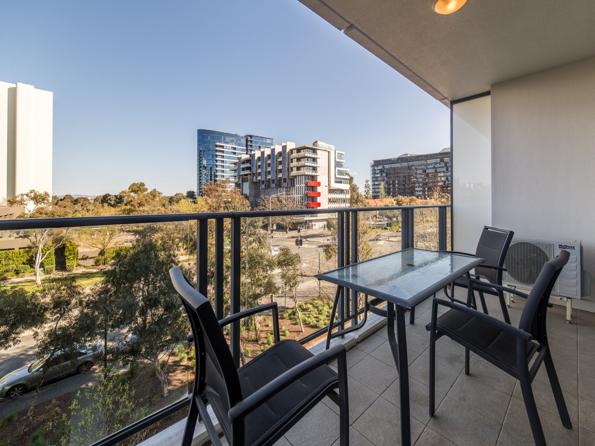 Modern appartement in Canberra met zwembad en parkeergelegenheid - foto 7