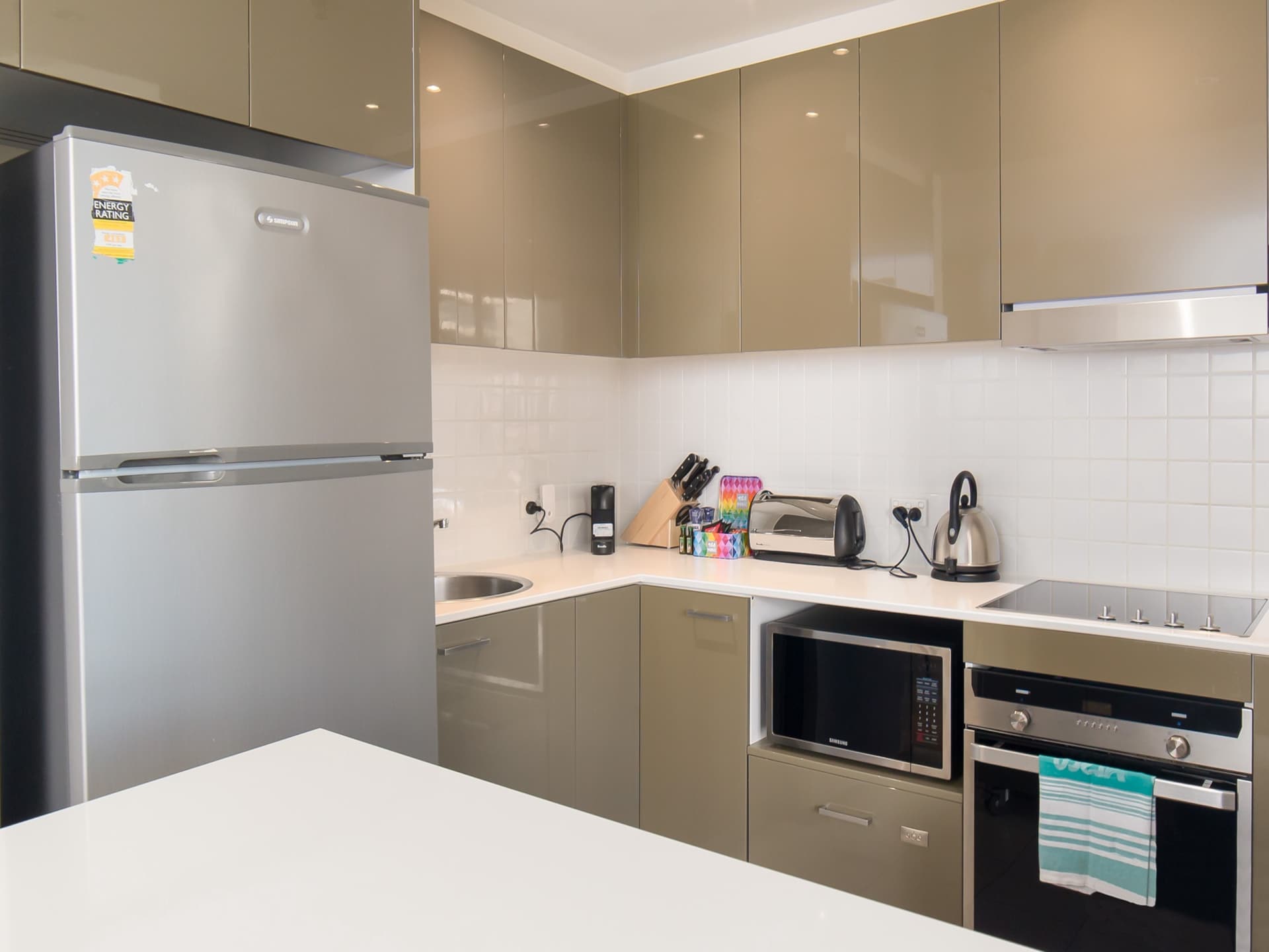 Modern appartement in Canberra met zwembad en parkeergelegenheid - foto 2
