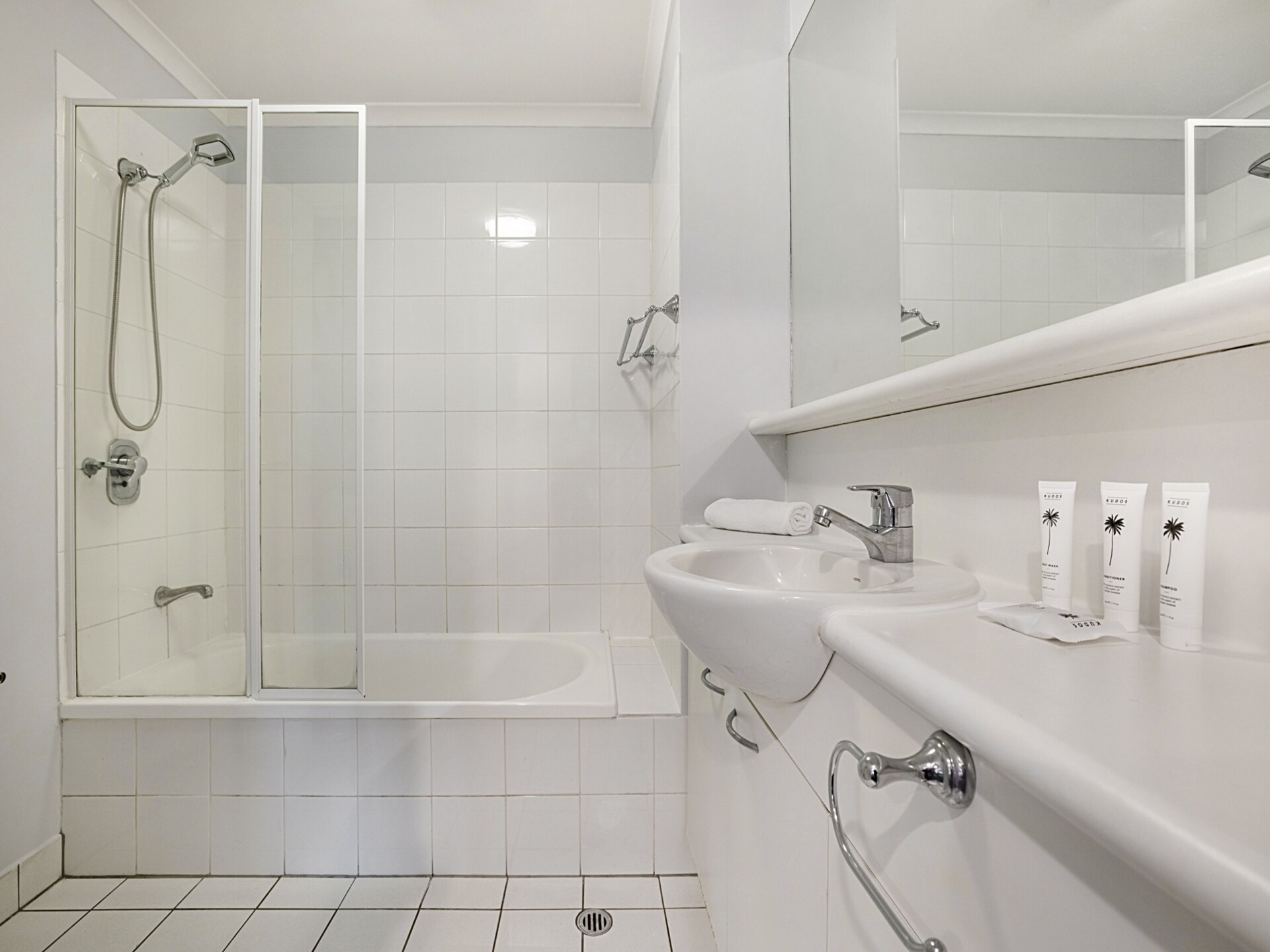 Ruim appartement in Melbourne met balkon en gratis tram naar CBD - foto 11