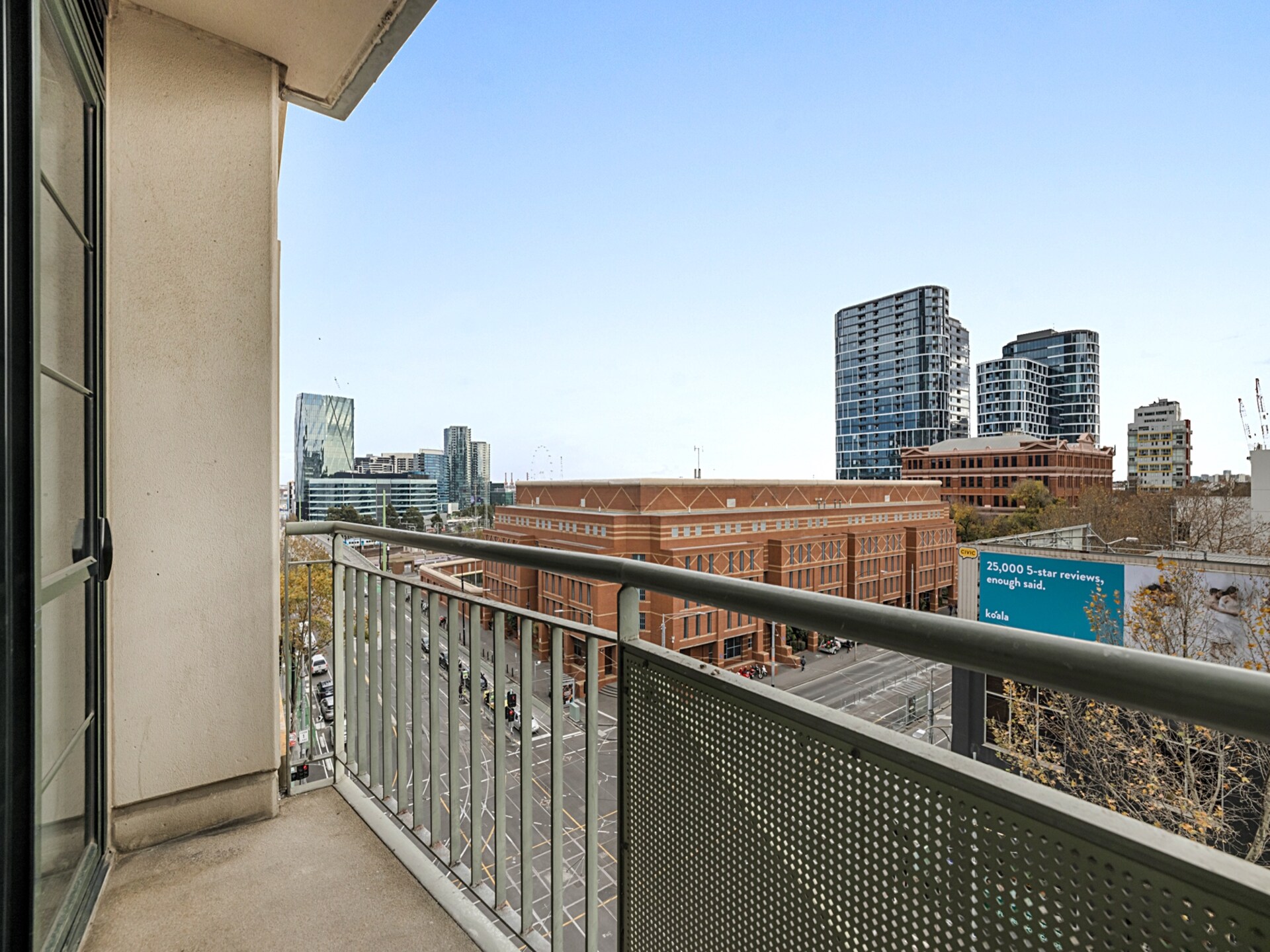 Ruim appartement in Melbourne met balkon en gratis tram naar CBD - foto 12