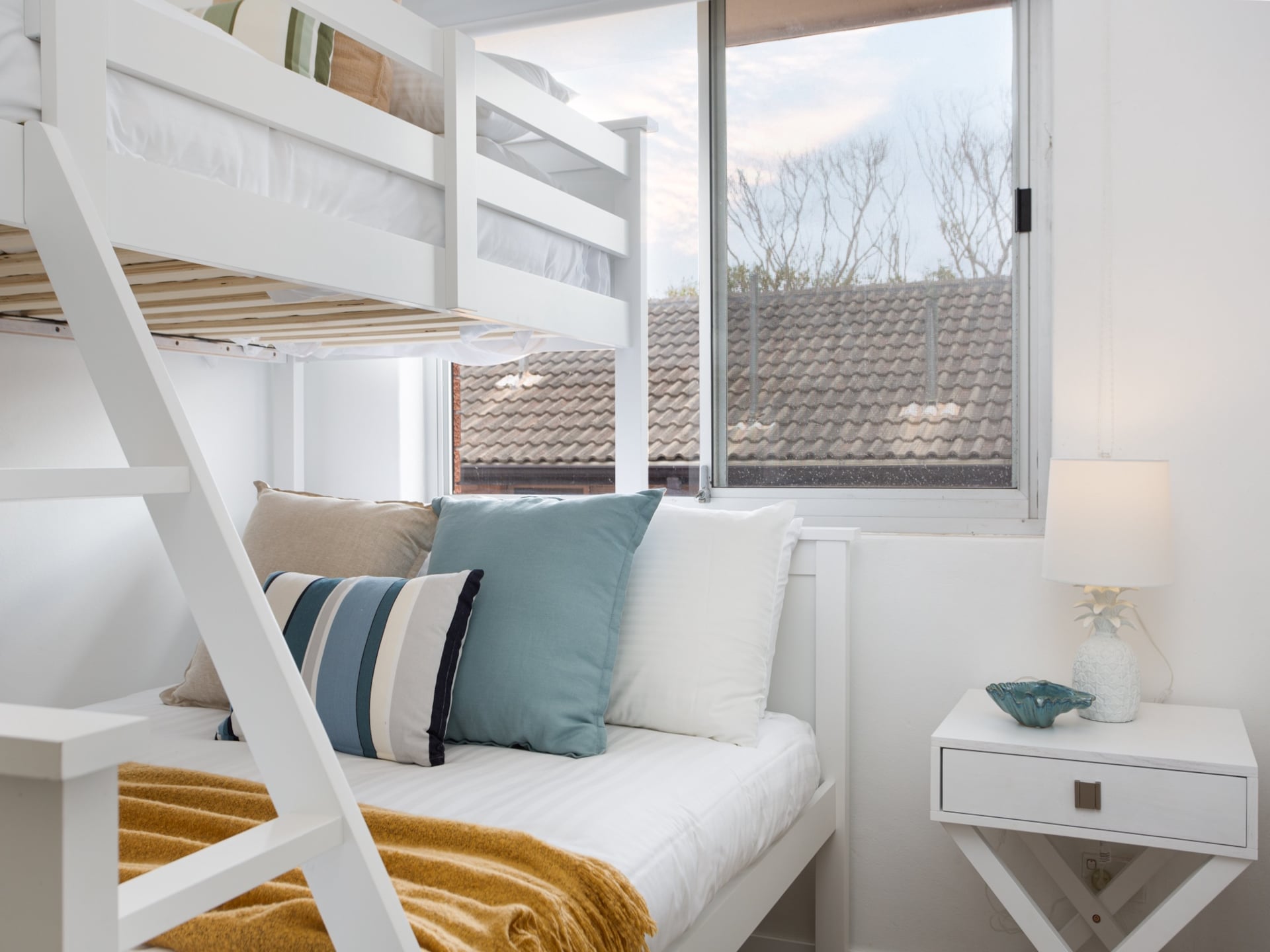 Trendy appartement aan Dee Why Beach met oceaanzicht en balkon - foto 11