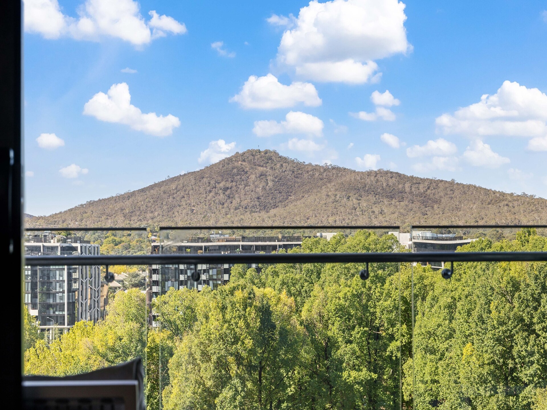 Modern appartement met uitzicht op Mount Ainslie in Canberra - foto 21