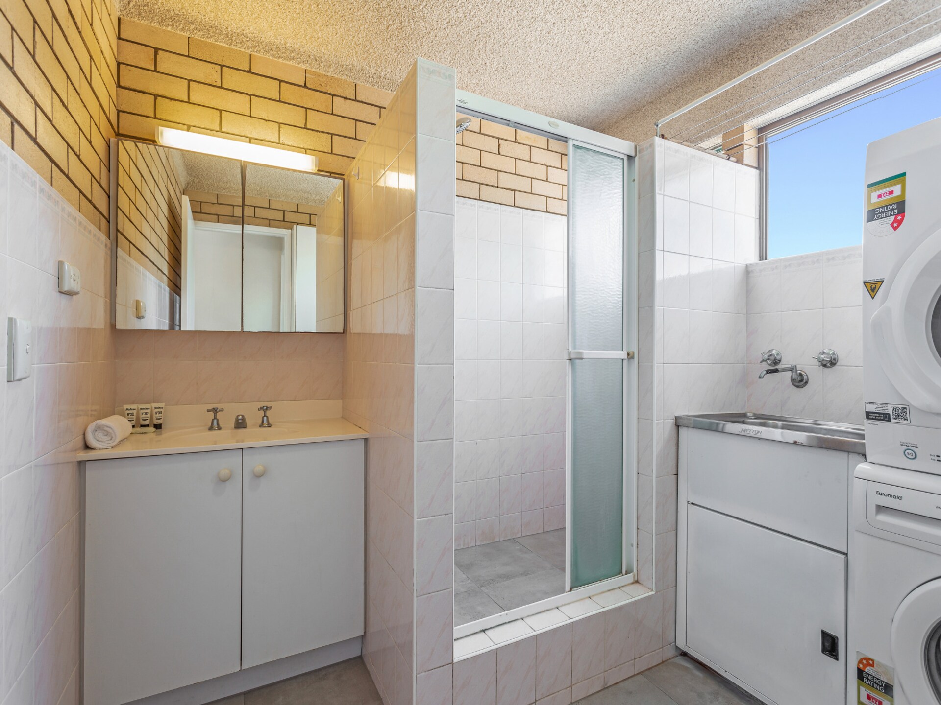 Licht appartement met 2 slaapkamers op loopafstand van het strand - foto 10