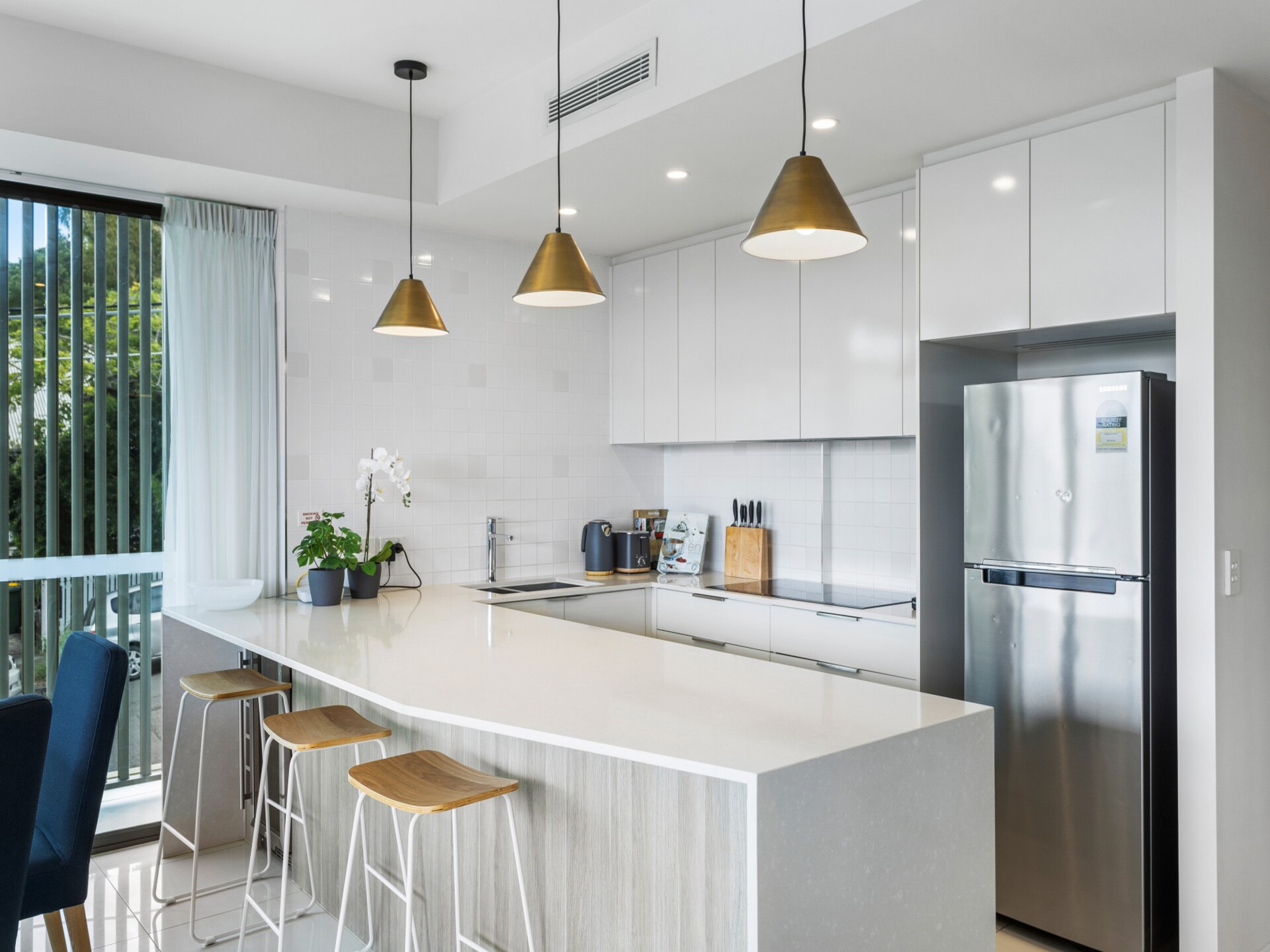 Ruim en modern appartement met 3 slaapkamers in Bulimba - foto 9