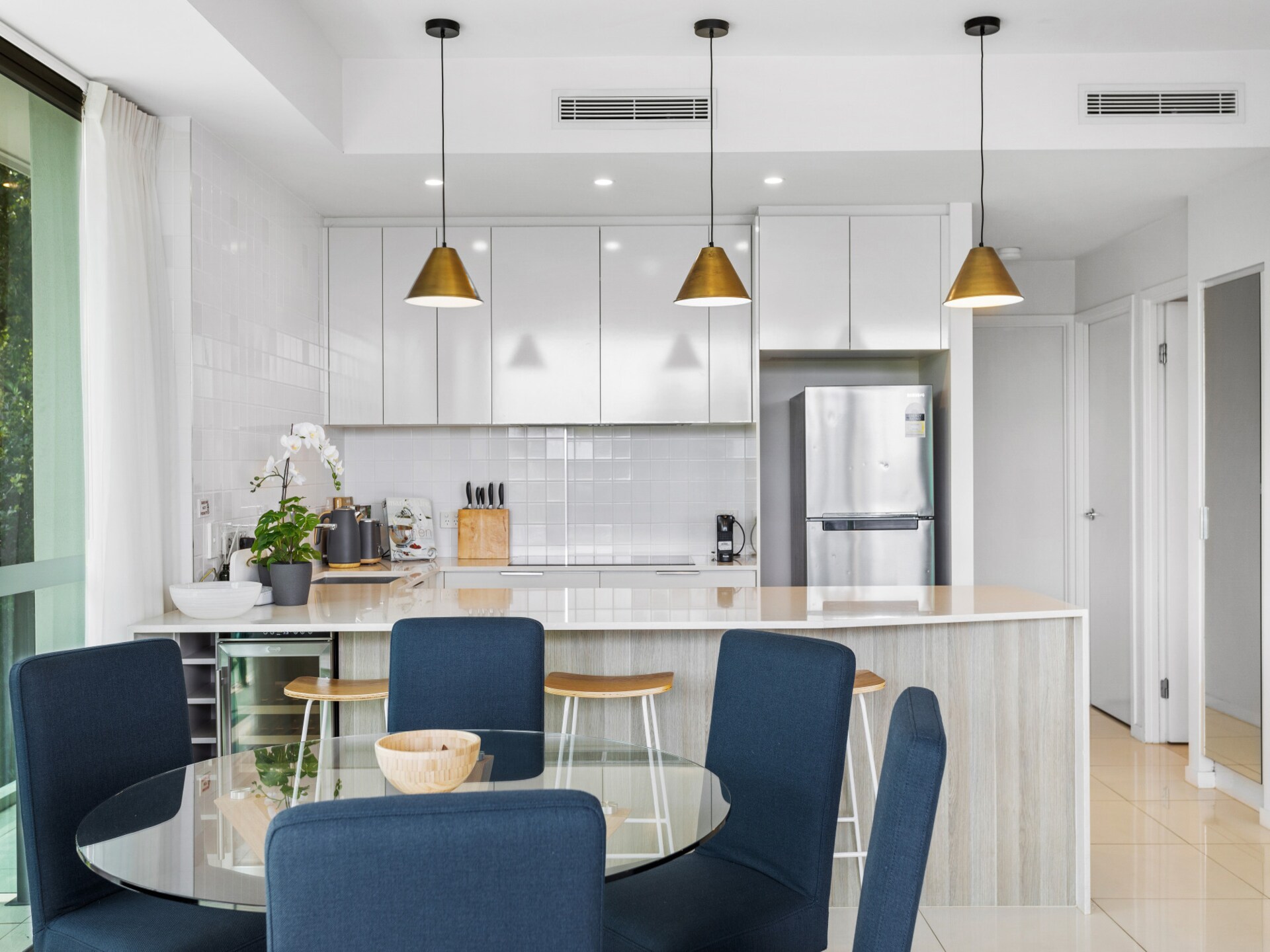 Ruim en modern appartement met 3 slaapkamers in Bulimba - foto 8
