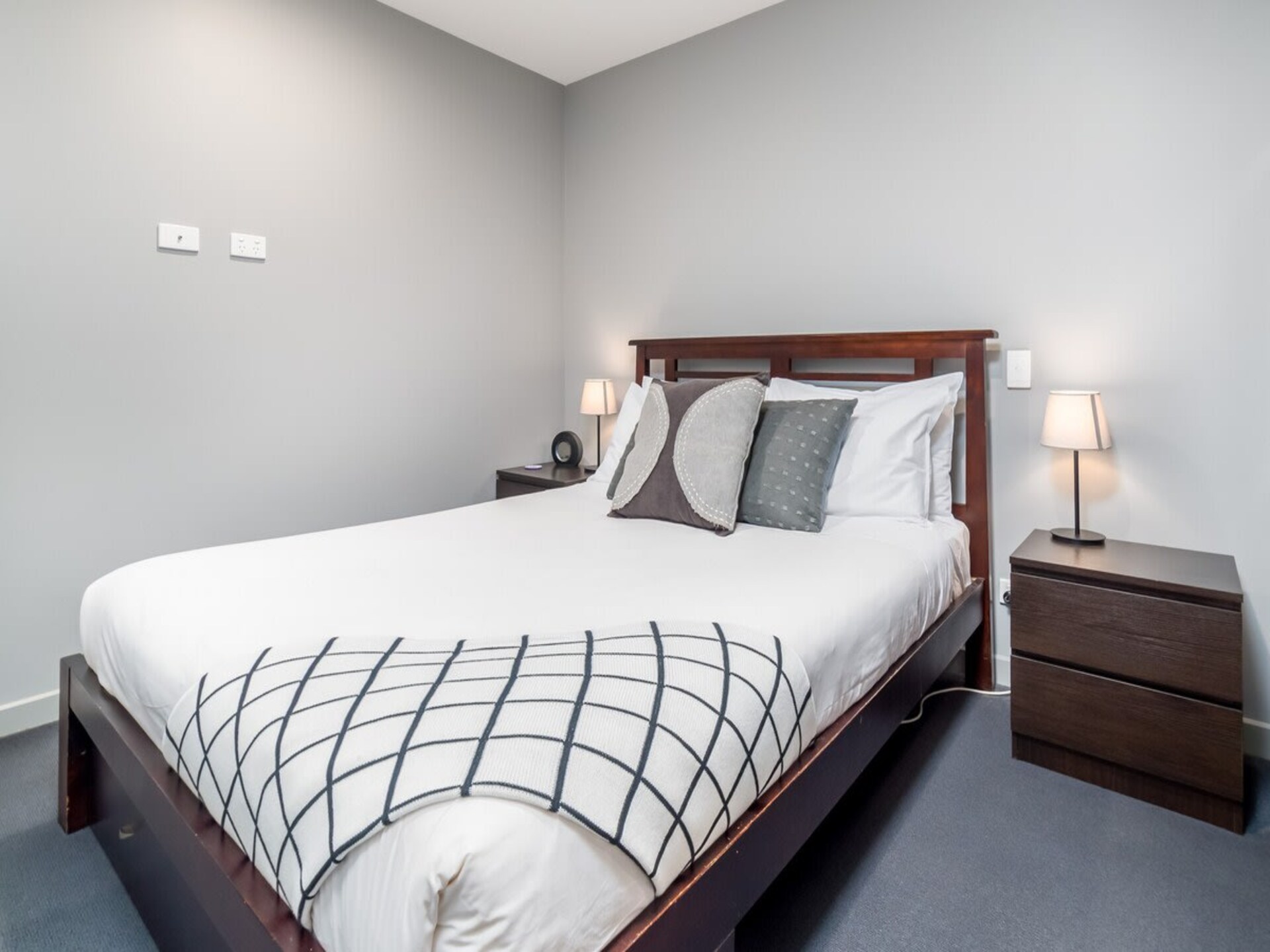 Chic appartement aan het water met uitzicht op Lake Burley Griffin - foto 9