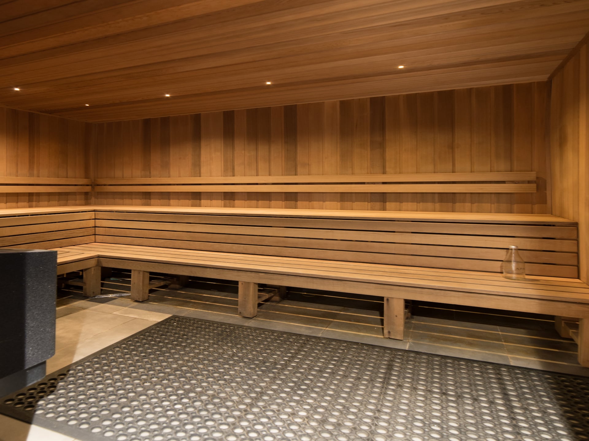 Stijlvol Appartement met Zwembad & Sauna in Bruisend Braddon - foto 6