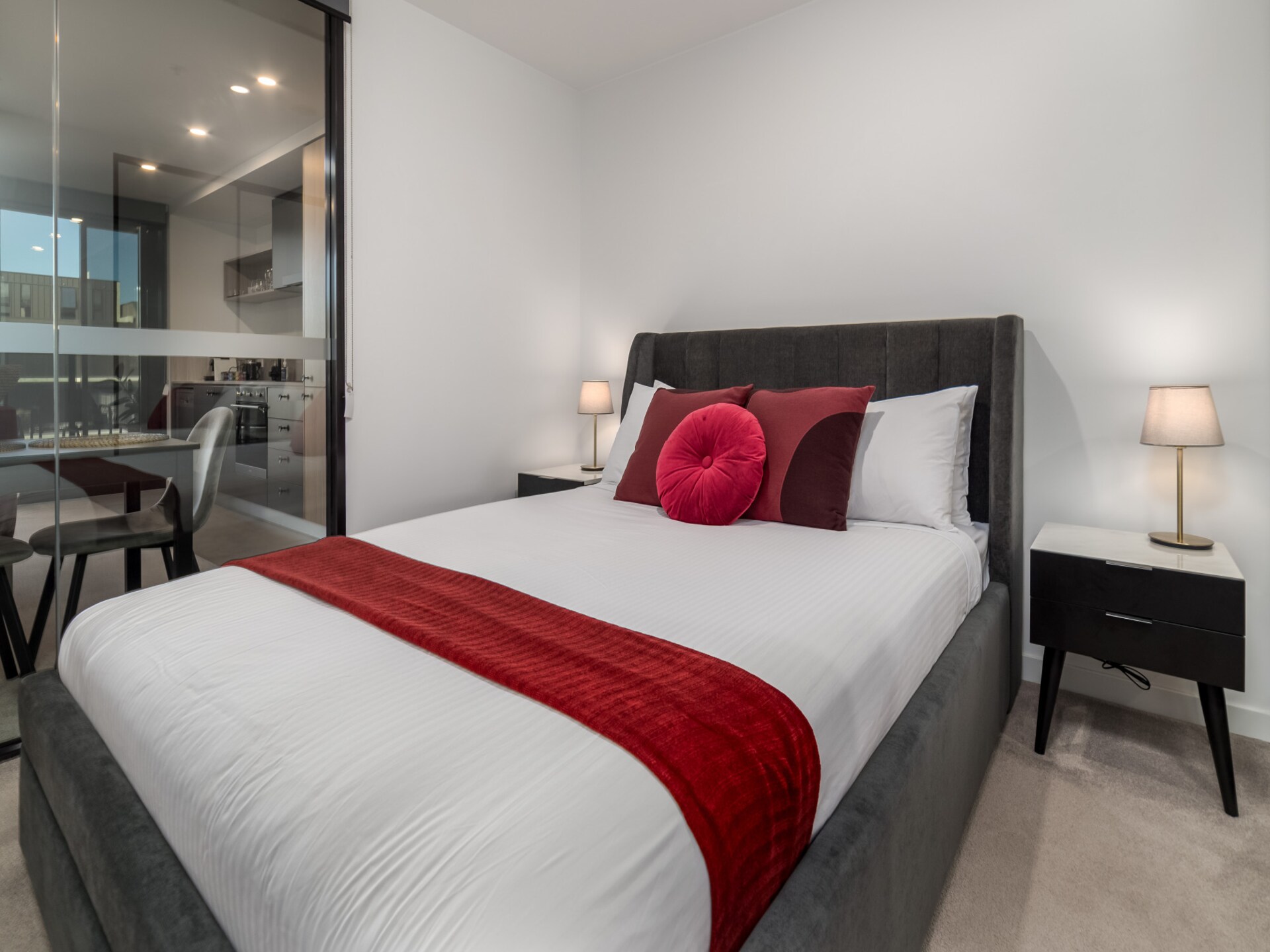 Stijlvol Appartement met Zwembad & Sauna in Bruisend Braddon - foto 11