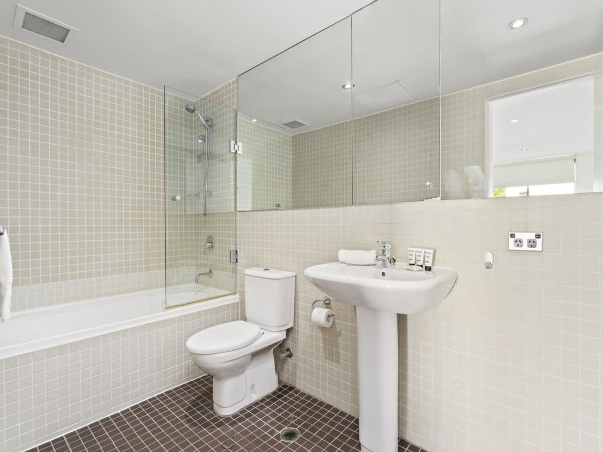 Centraal gelegen appartement op 350 meter van Bondi Beach - foto 11