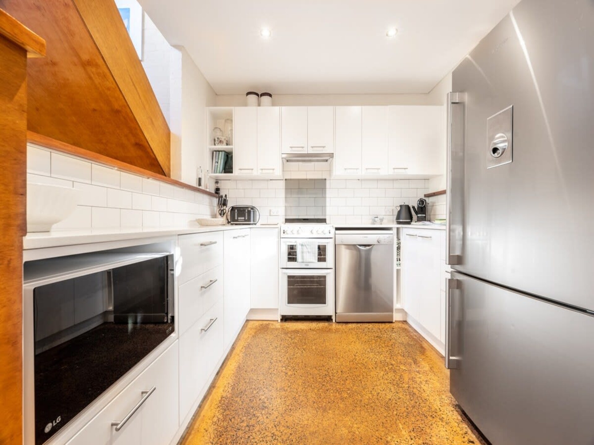 Ruim appartement in Queens Park met 4 slaapkamers - foto 10