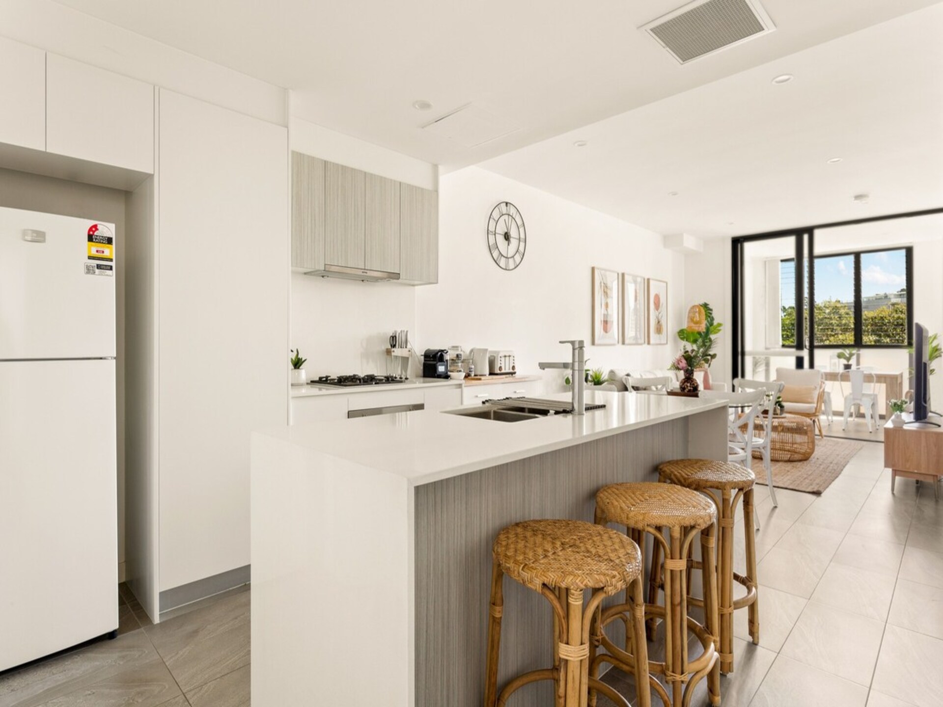 Licht appartement met 2 slaapkamers vlakbij het strand van Dee Why - foto 2