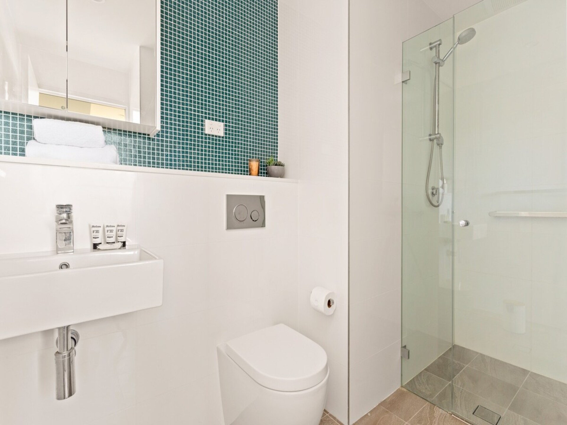 Licht appartement met 2 slaapkamers vlakbij het strand van Dee Why - foto 12