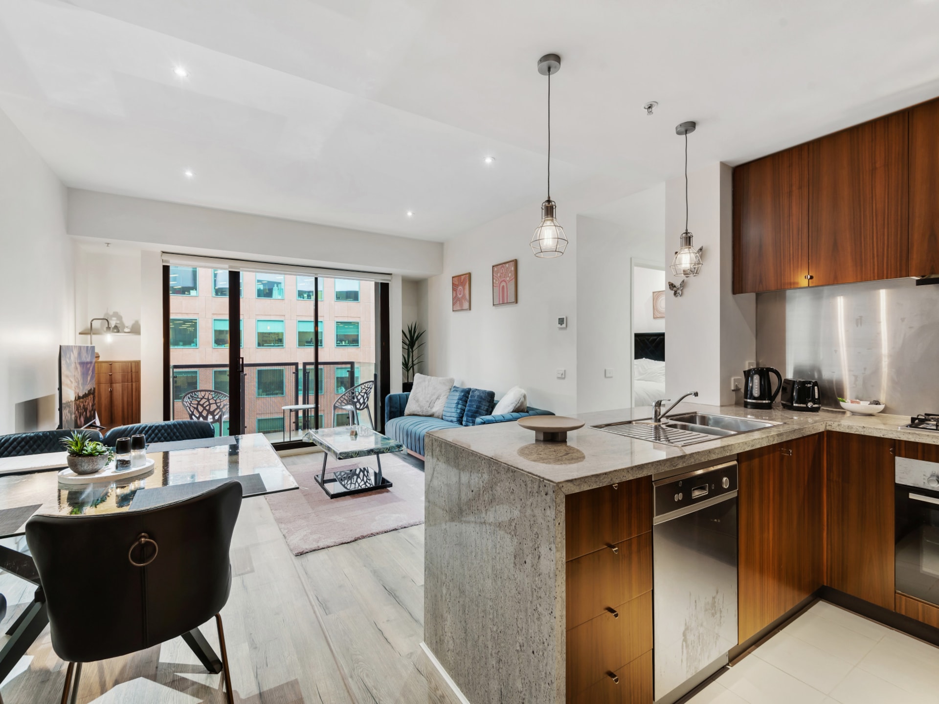 Stijlvol 1-slaapkamerappartement met rivierzicht en zwembad in Southbank - foto 3