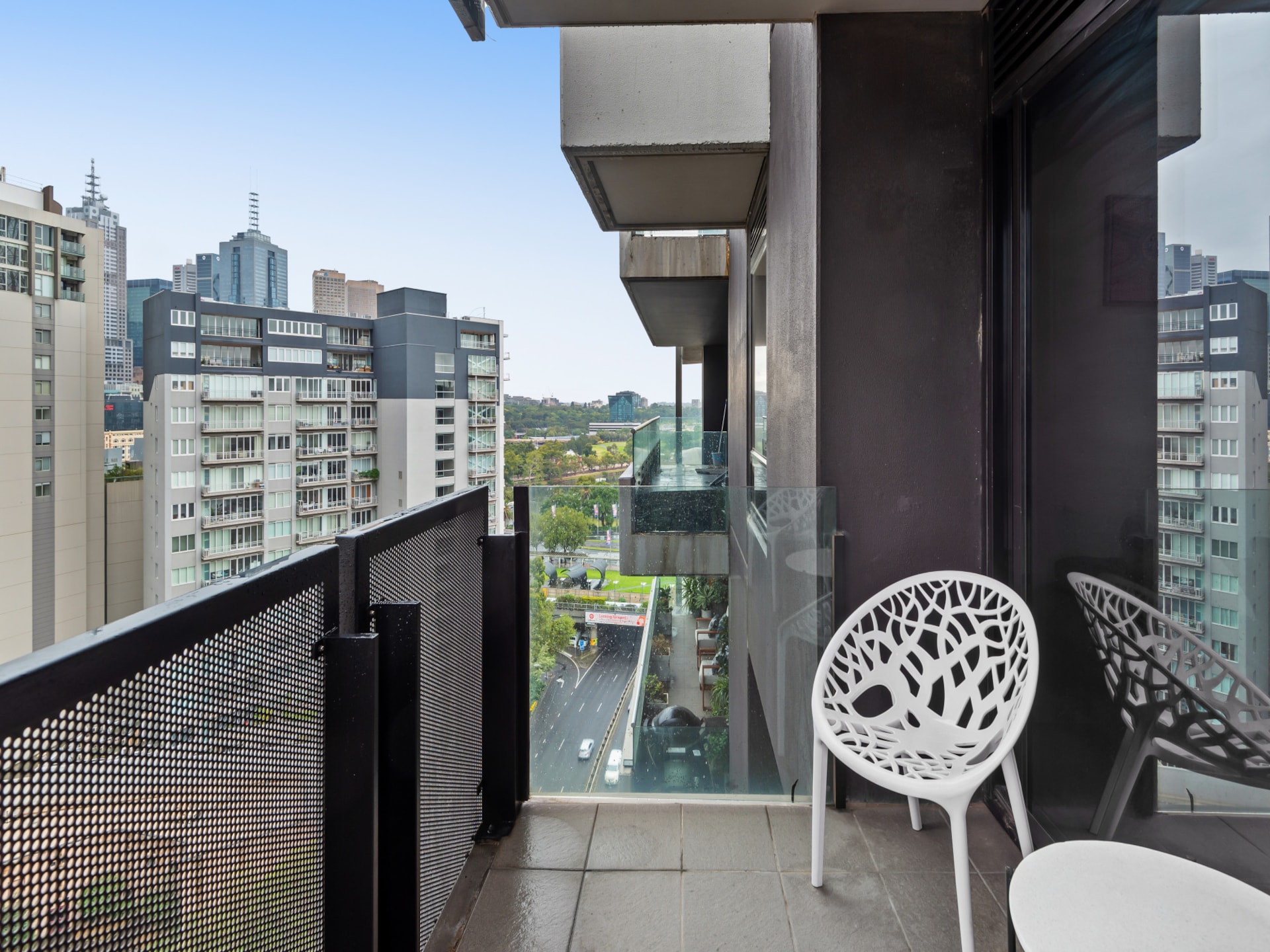 Stijlvol 1-slaapkamerappartement met rivierzicht en zwembad in Southbank - foto 5