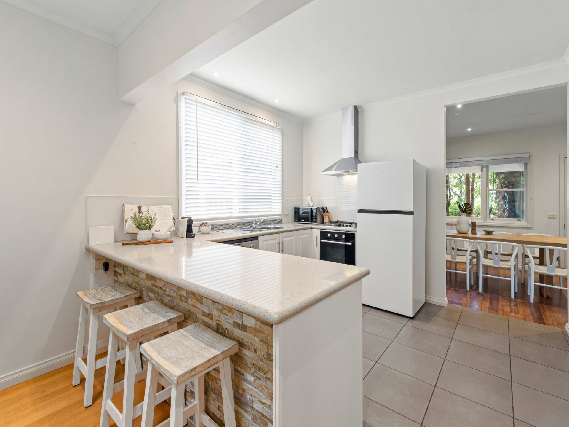 Modern appartement in Rosebud met jacuzzi en tuin - foto 3